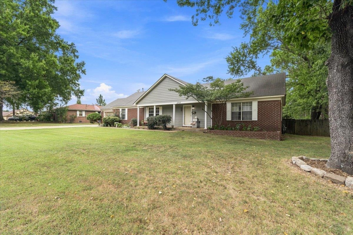 4760 Hallbrook Dr Property Photo 21