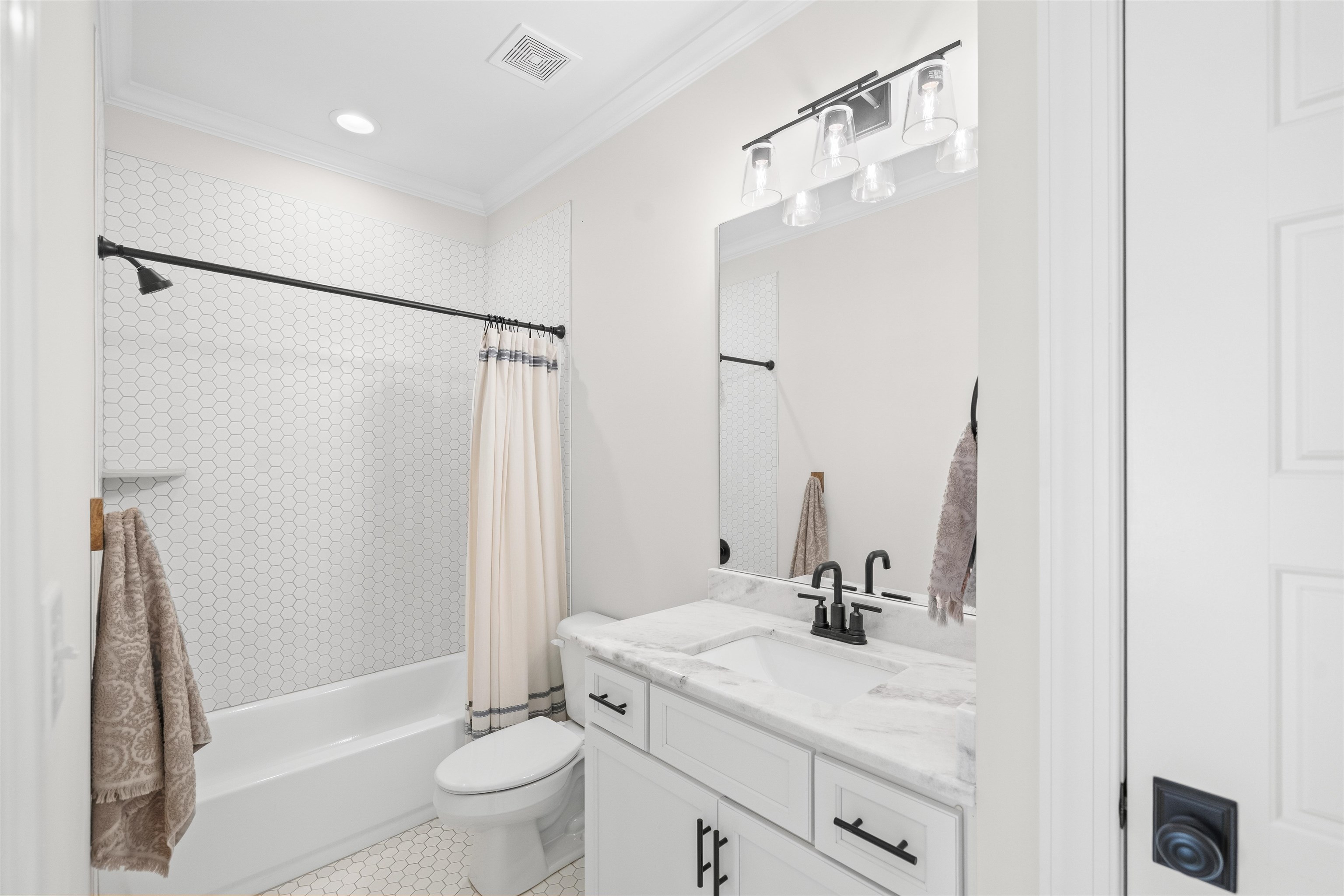684 Cypress View Cir W Property Photo 23