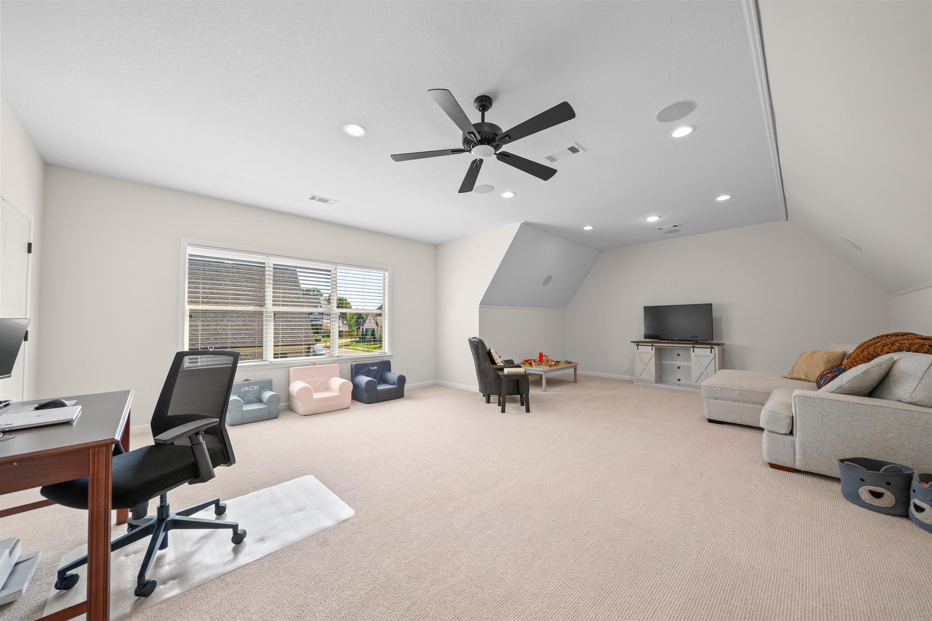 684 Cypress View Cir W Property Photo 31