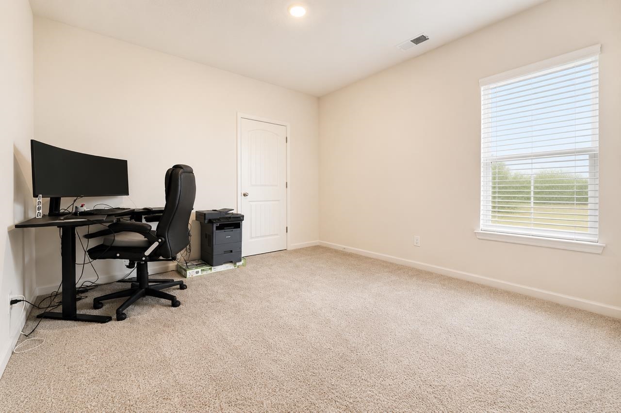 7404 Barrett Oaks Cv Property Photo 19