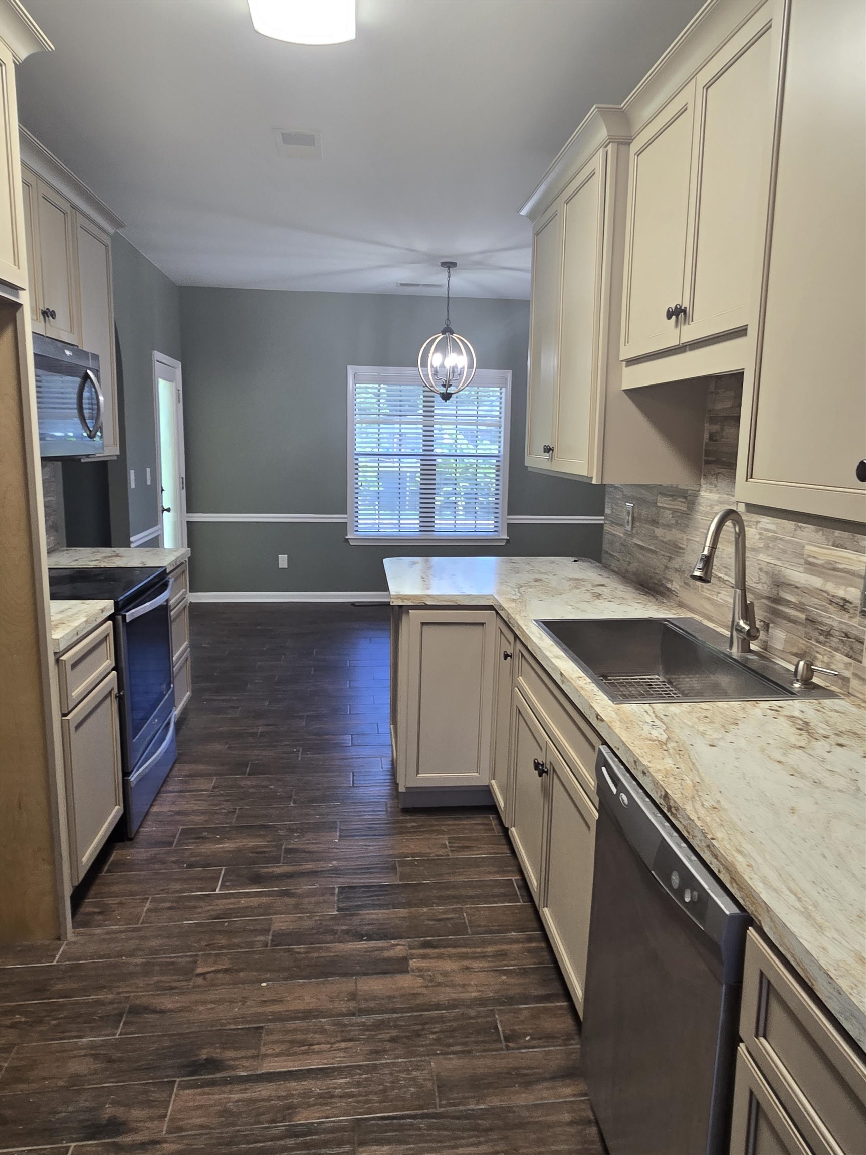 6573 Logwood Cv Property Photo 2