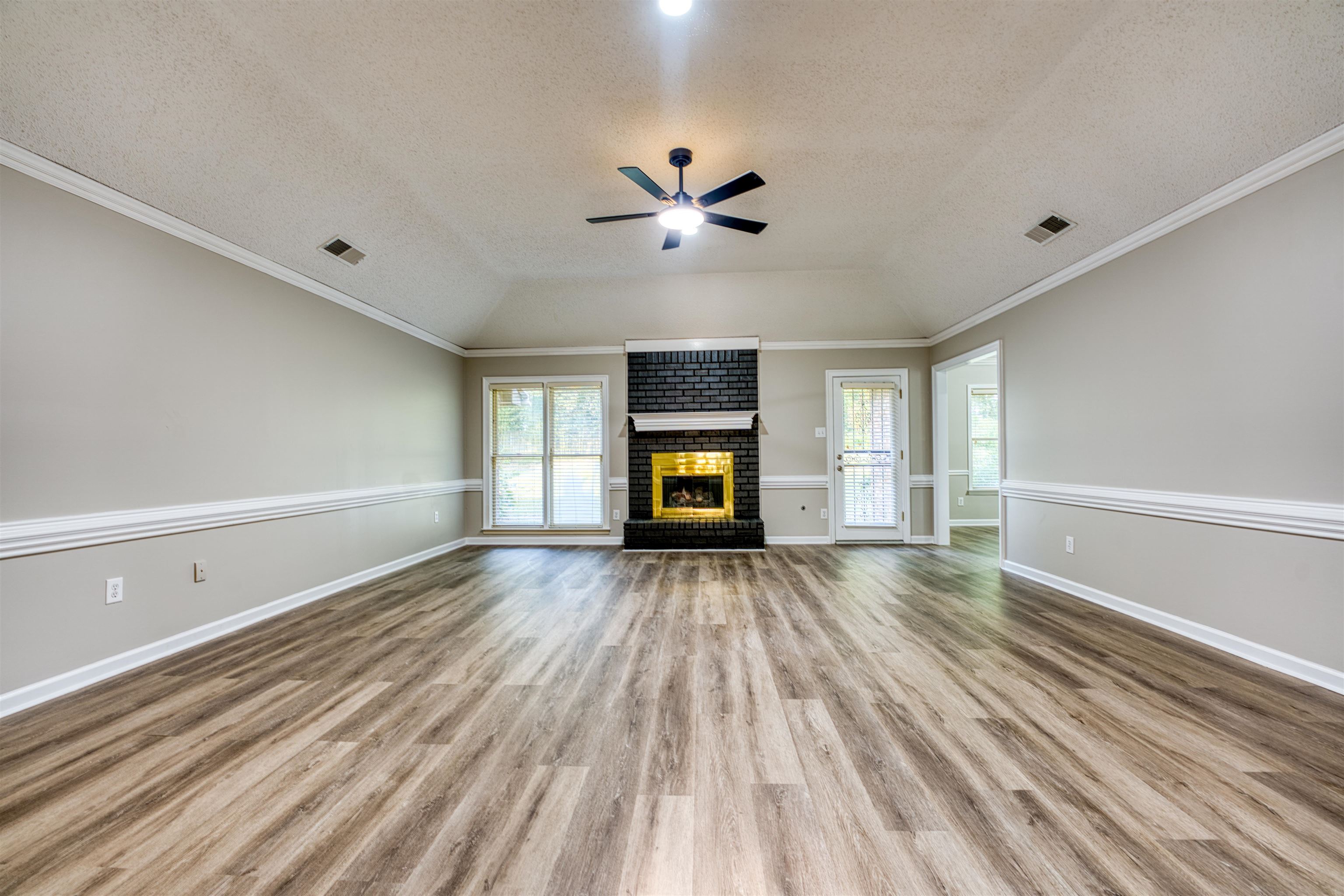 8747 Grandbury Pl Property Photo 3