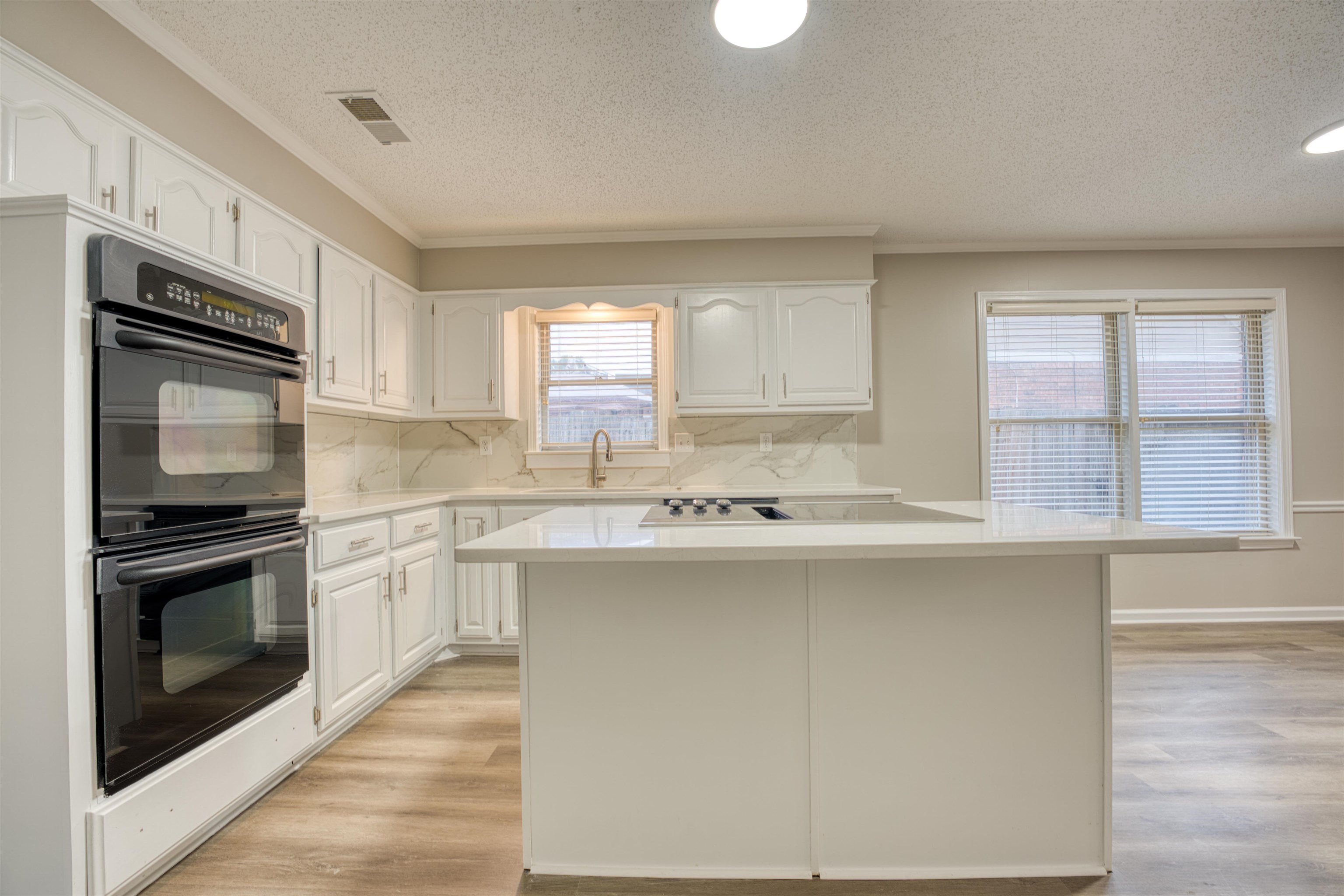 8747 Grandbury Pl Property Photo 10