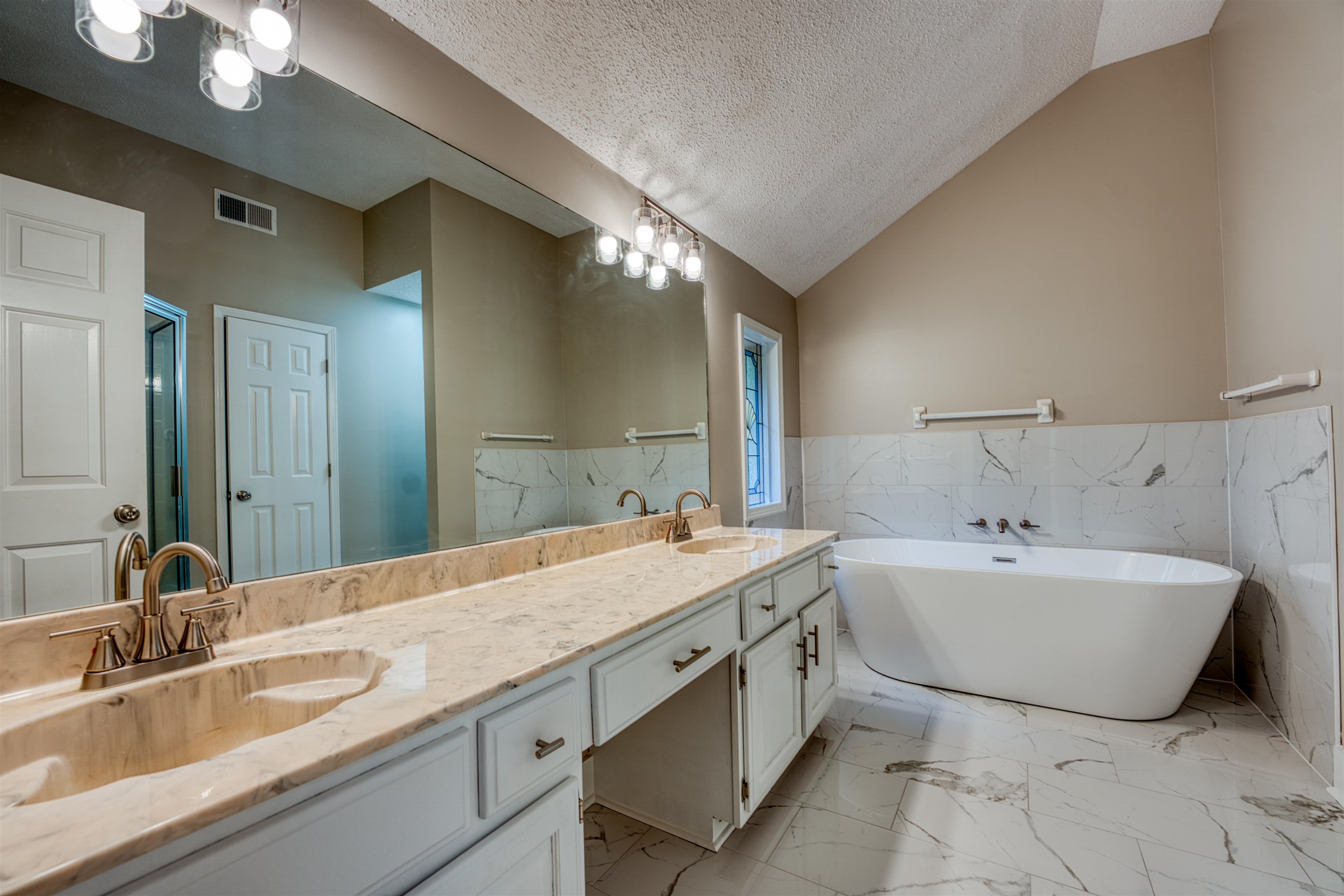 8747 Grandbury Pl Property Photo 21