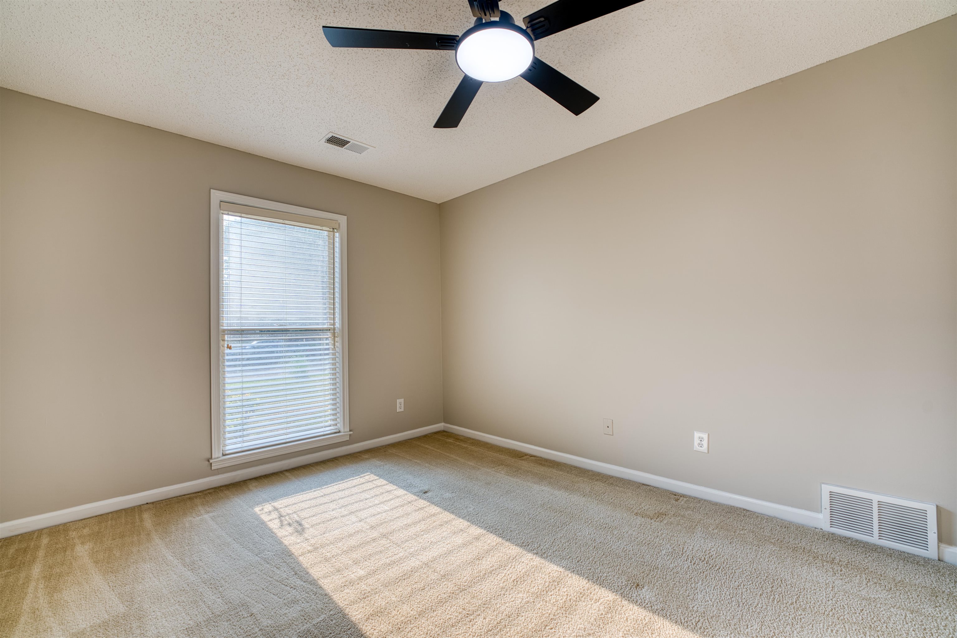 8747 Grandbury Pl Property Photo 29