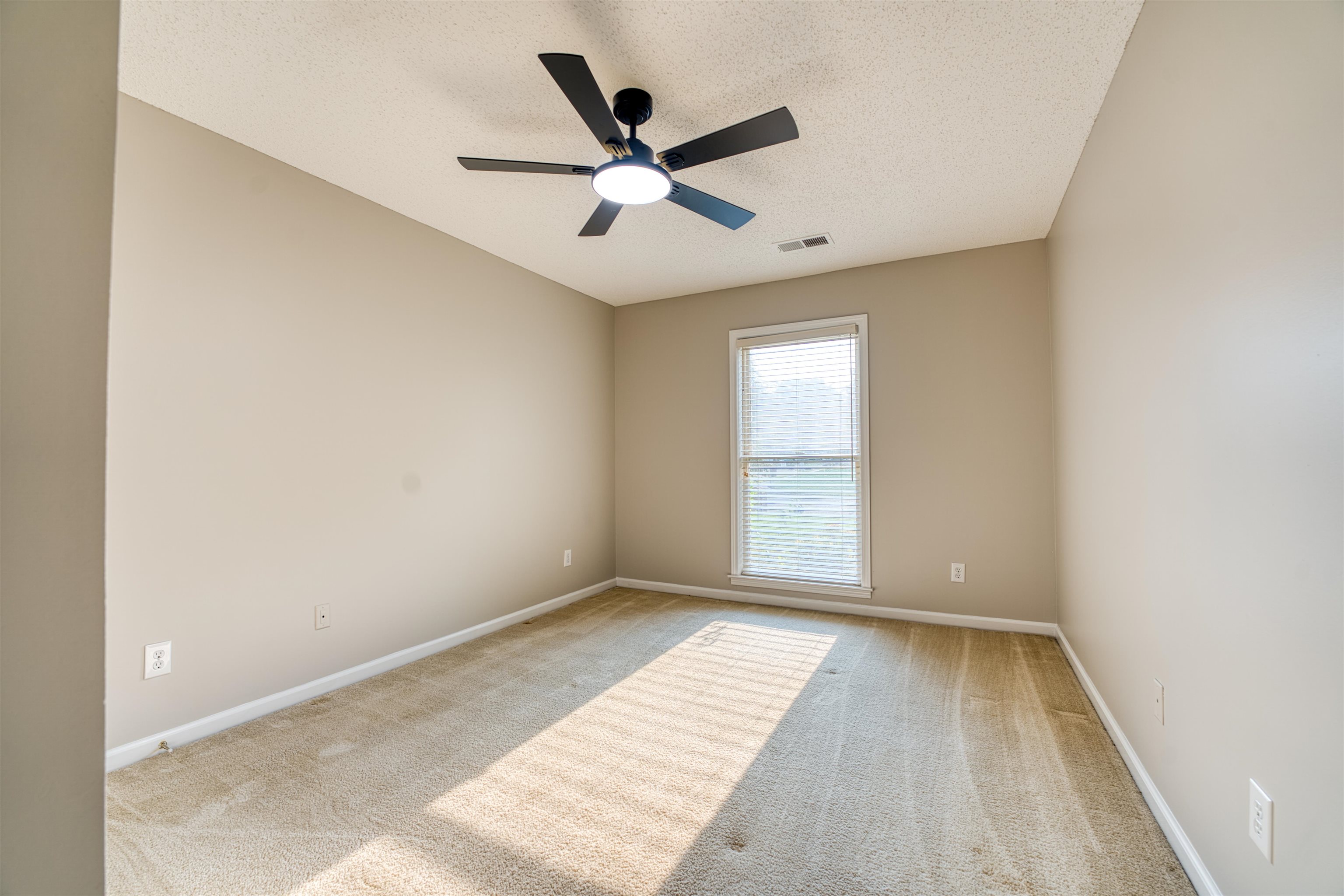 8747 Grandbury Pl Property Photo 30