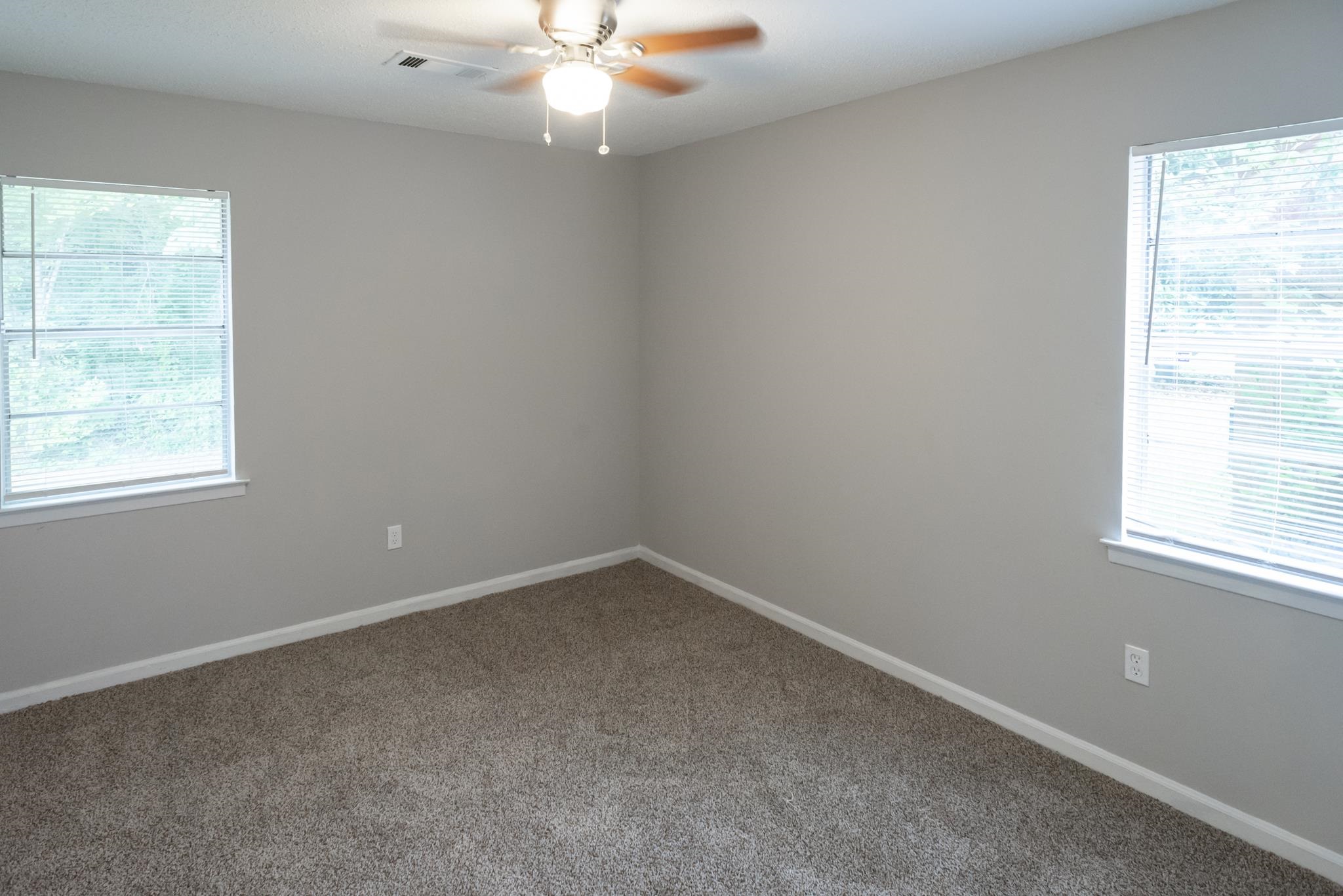 4324 E Proctor Dr Property Photo 2