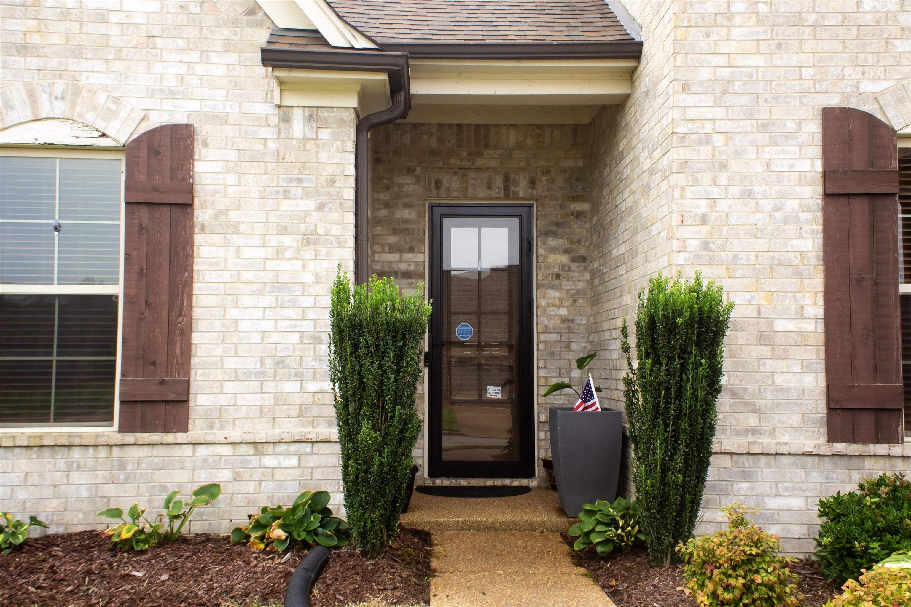 7665 Shadowcrest Cv Property Photo 2