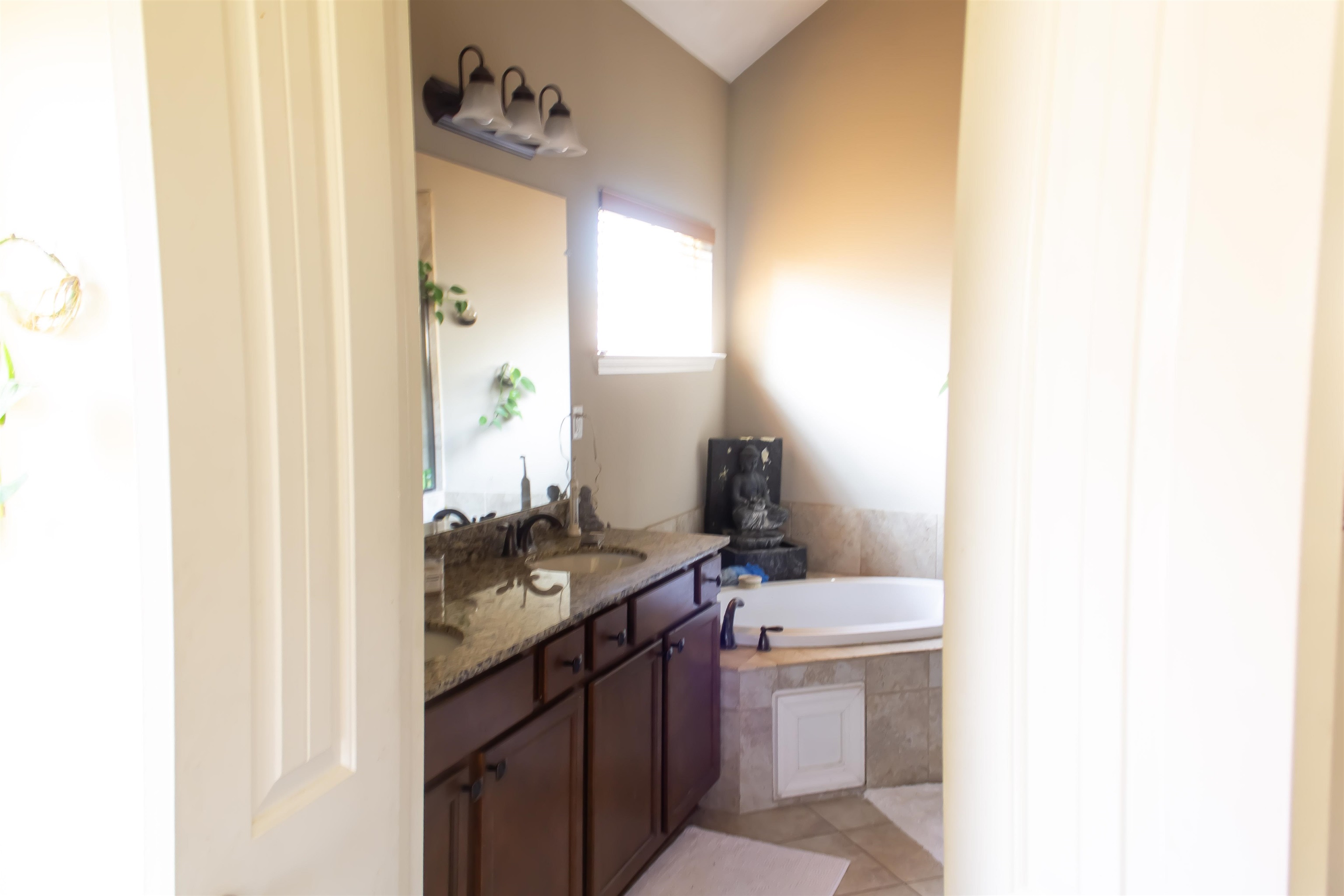 7665 Shadowcrest Cv Property Photo 14