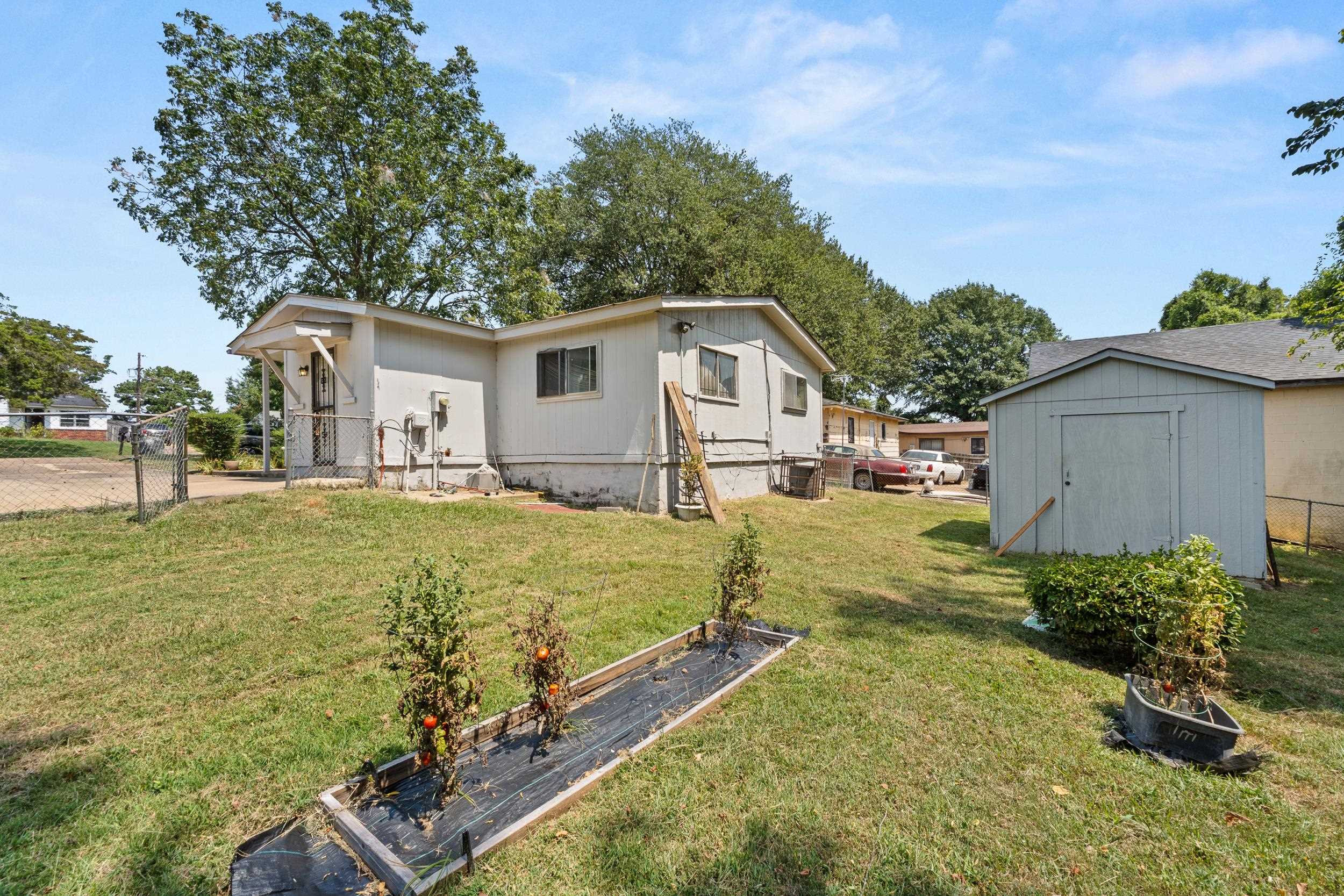 933 Western Park Dr Property Photo 4