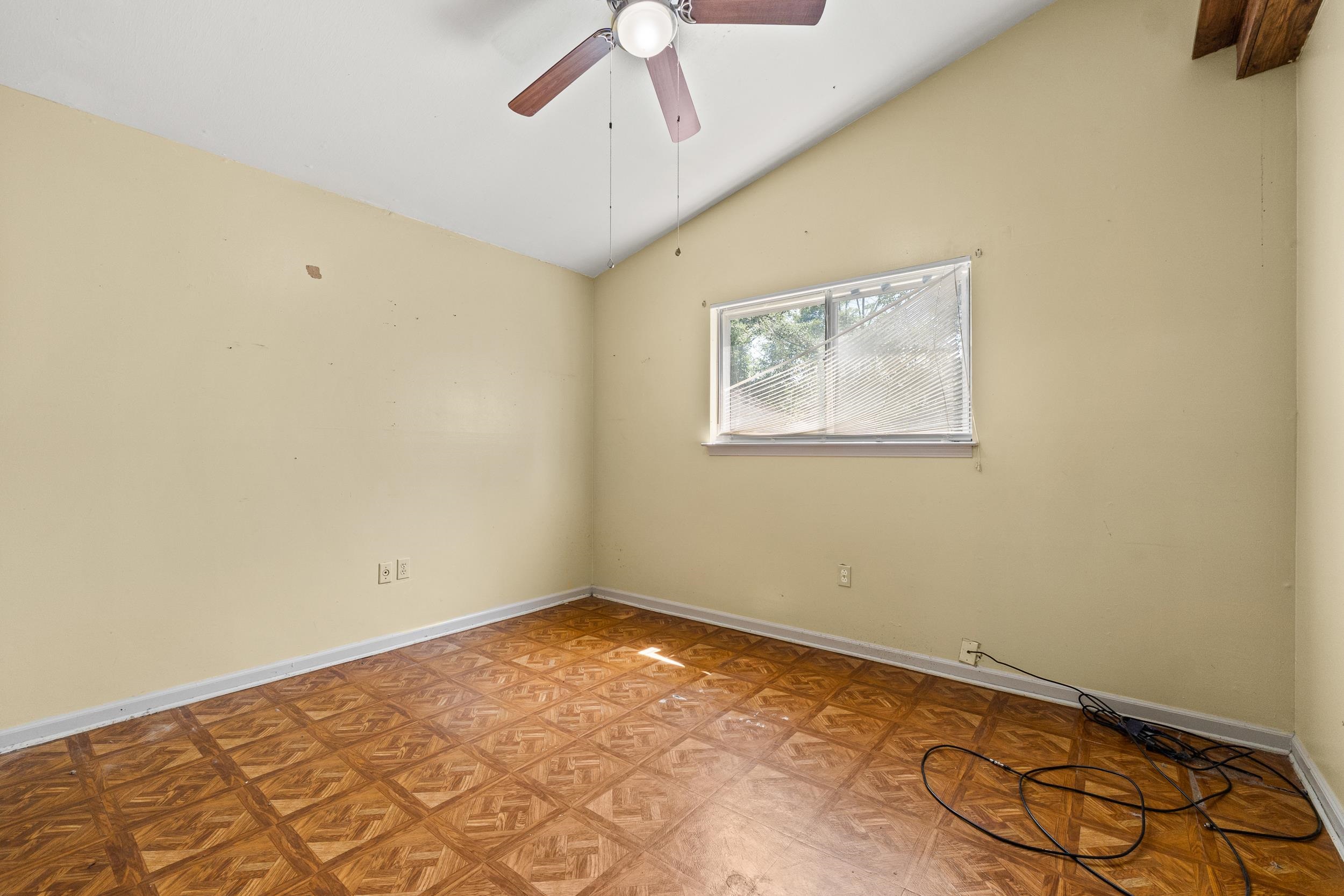933 Western Park Dr Property Photo 14