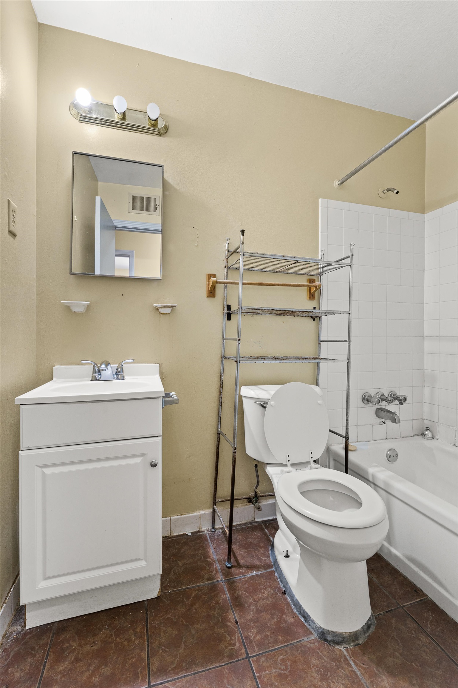 933 Western Park Dr Property Photo 18