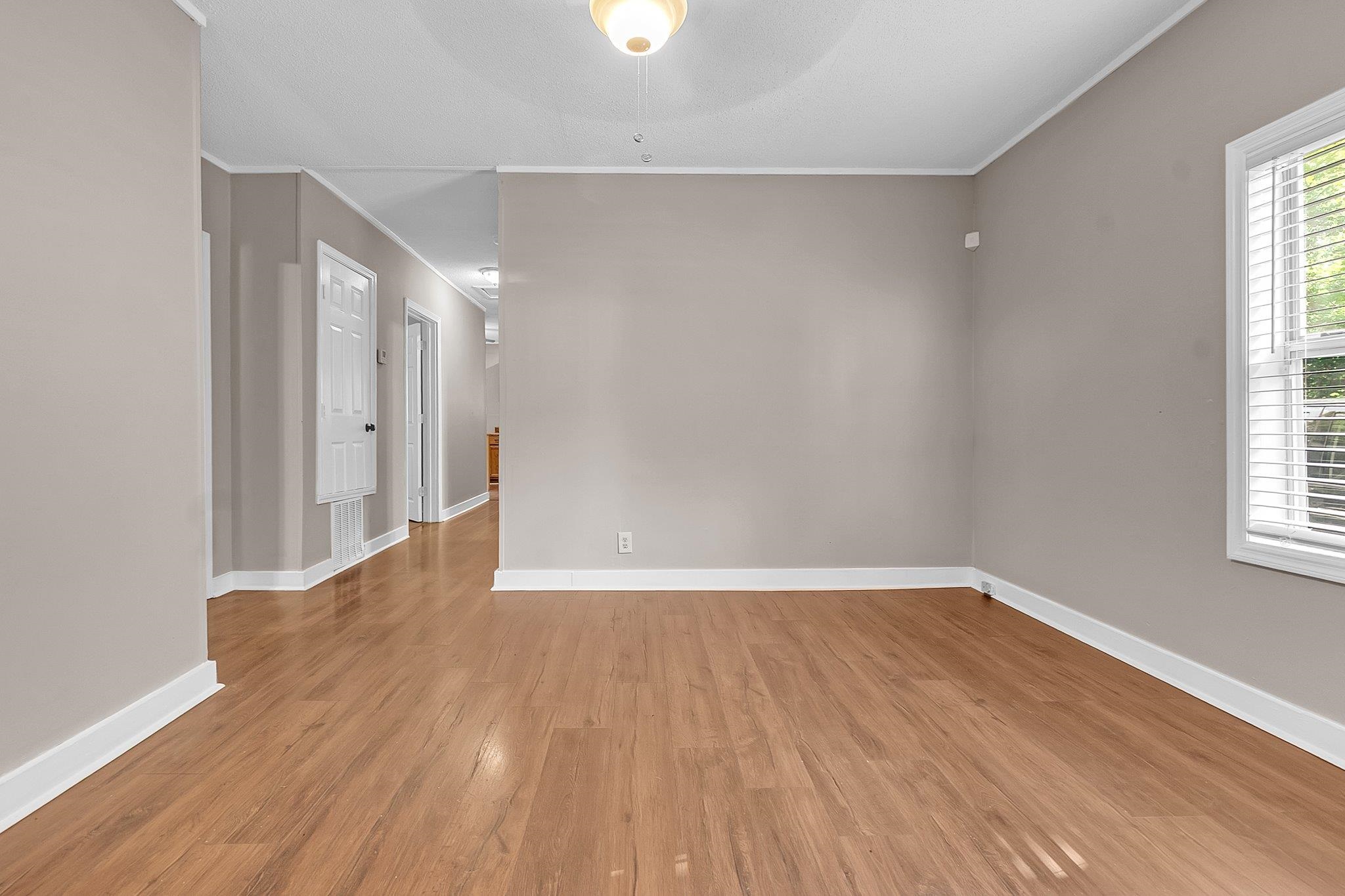 1347 E Trigg Ave Property Photo 5