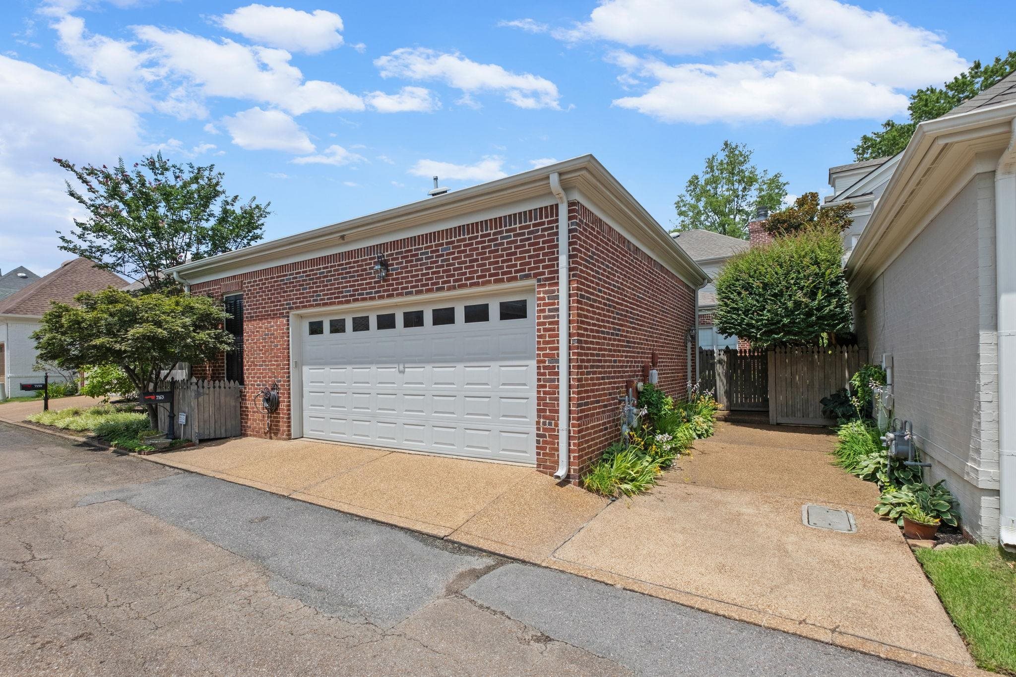 7163 Ainsworth Dr Property Photo 37