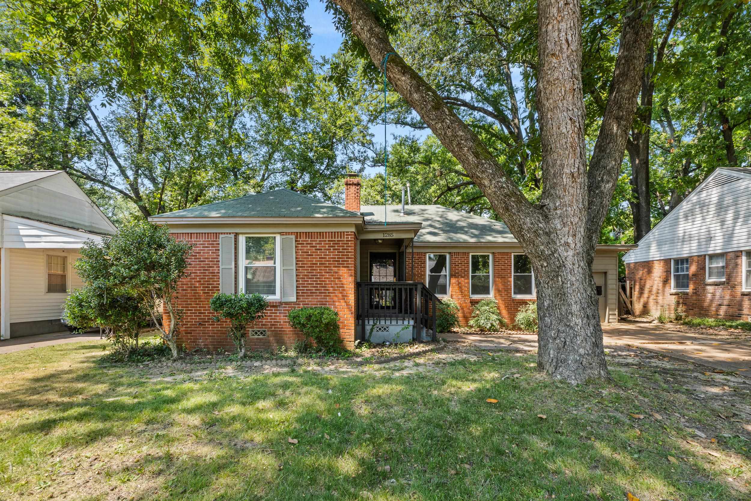 1285 MERRYCREST DR Property Photo 1