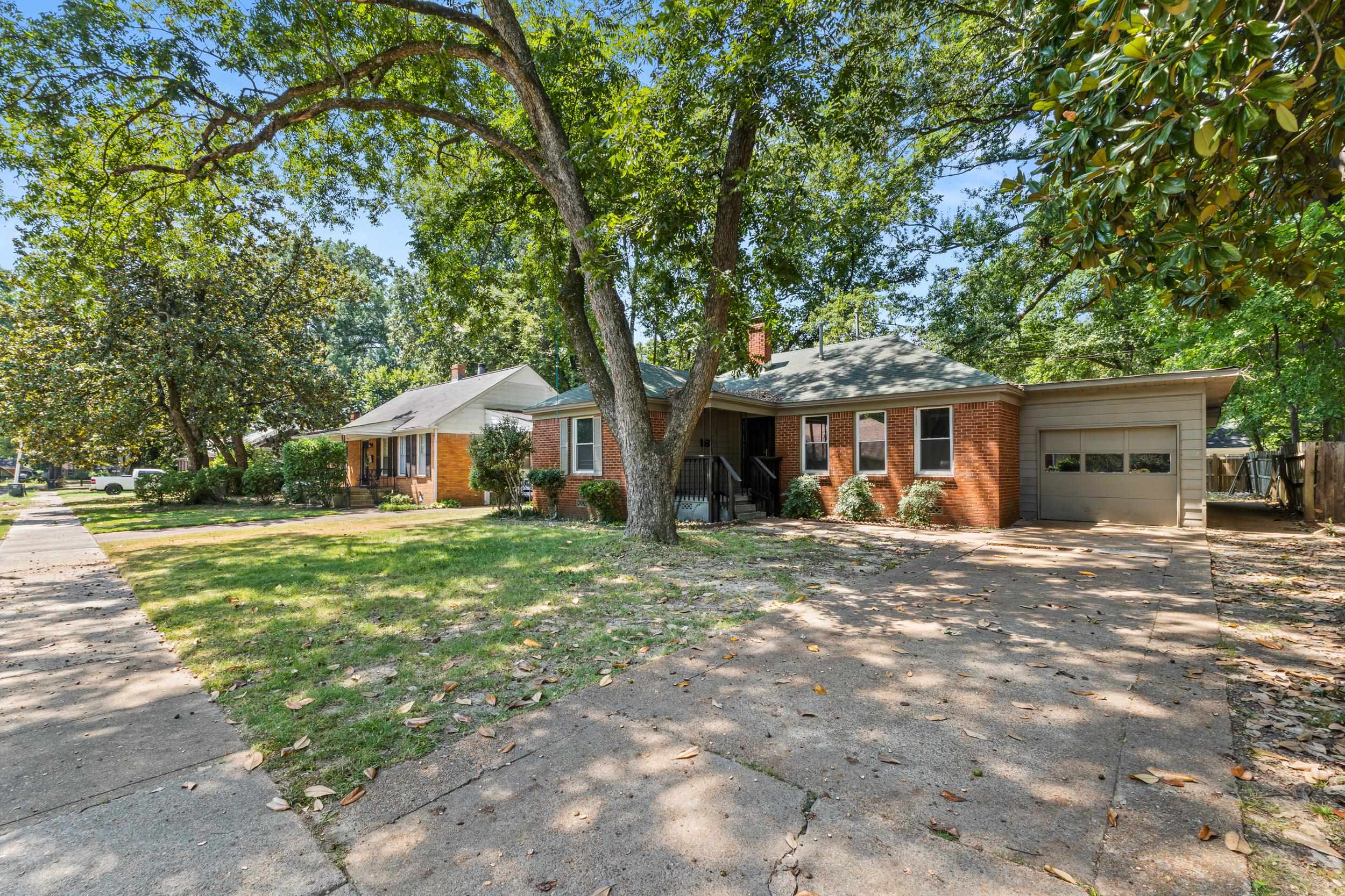 1285 Merrycrest Dr Property Photo 2