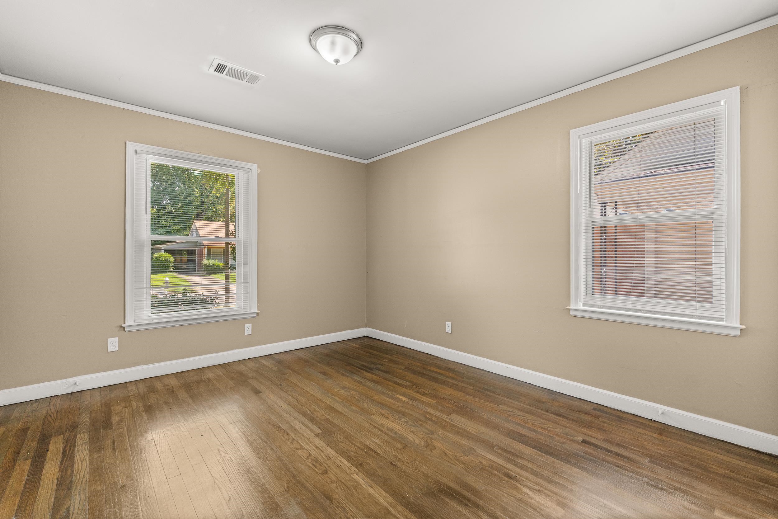 1285 Merrycrest Dr Property Photo 14