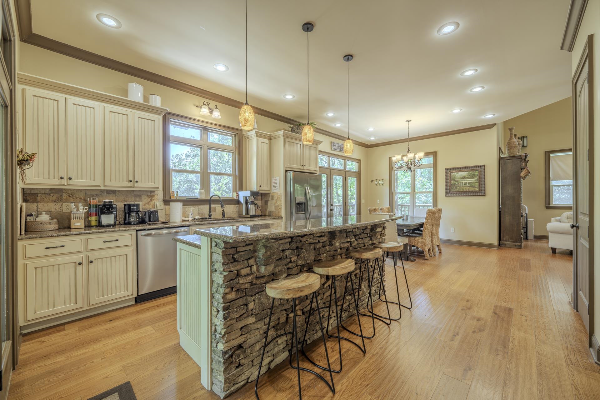 135 Indigo Pt Property Photo 8