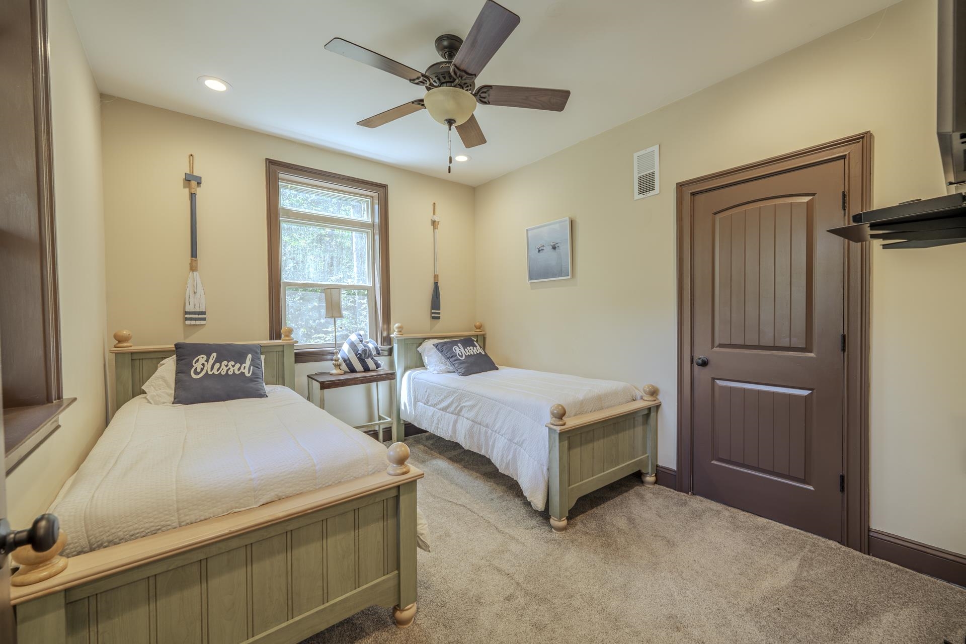 135 Indigo Pt Property Photo 22