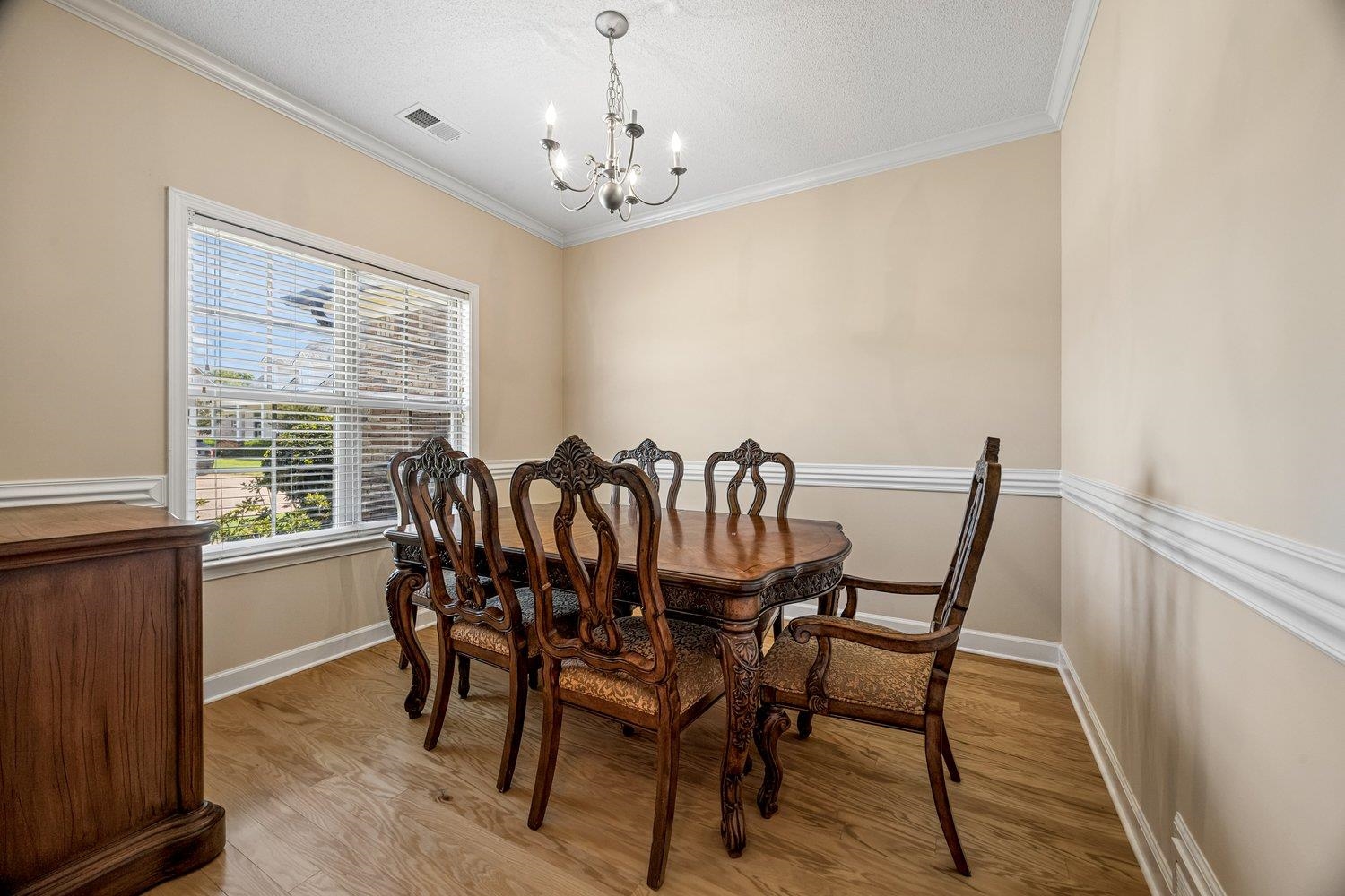 5045 Vonell Way Property Photo 4