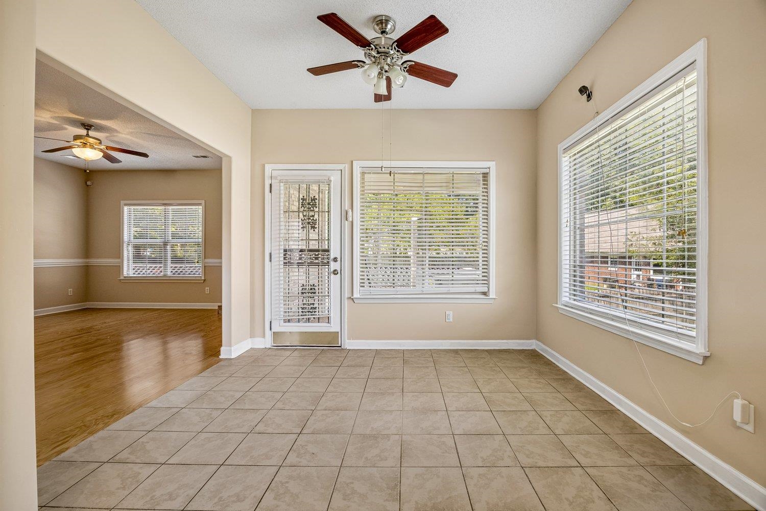 5045 Vonell Way Property Photo 8