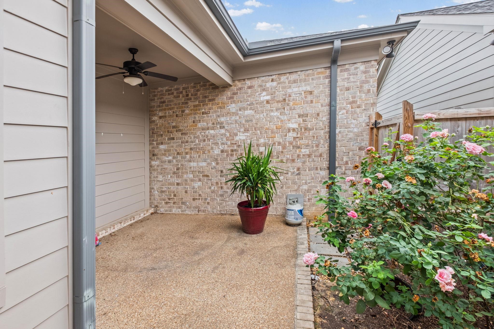 518 Armel Dr Property Photo 35