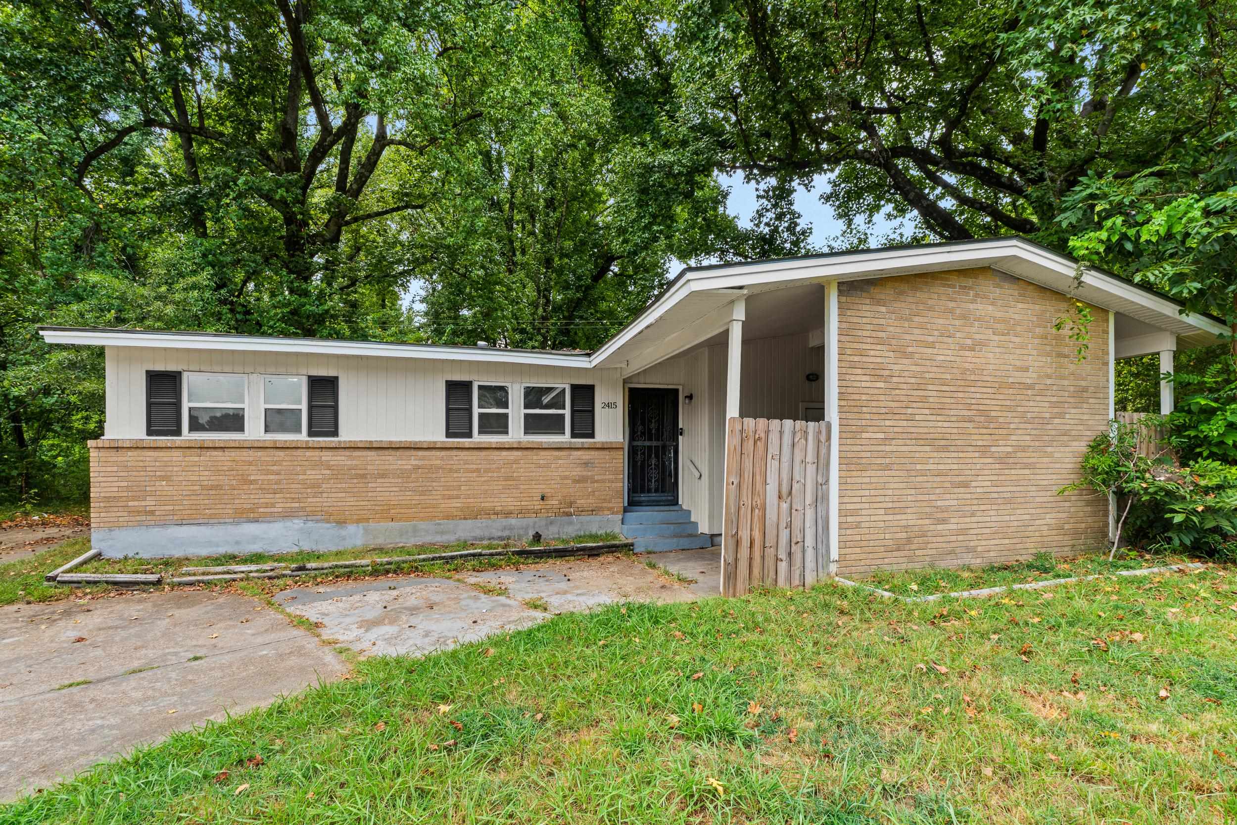 2415 Debby Cv Property Photo 1