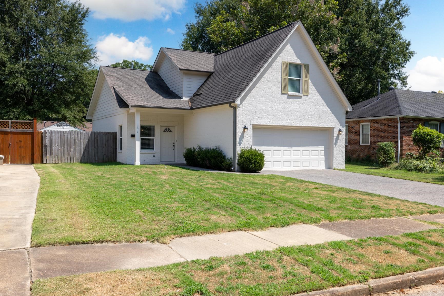 1534 DELMONT RD Property Photo 1