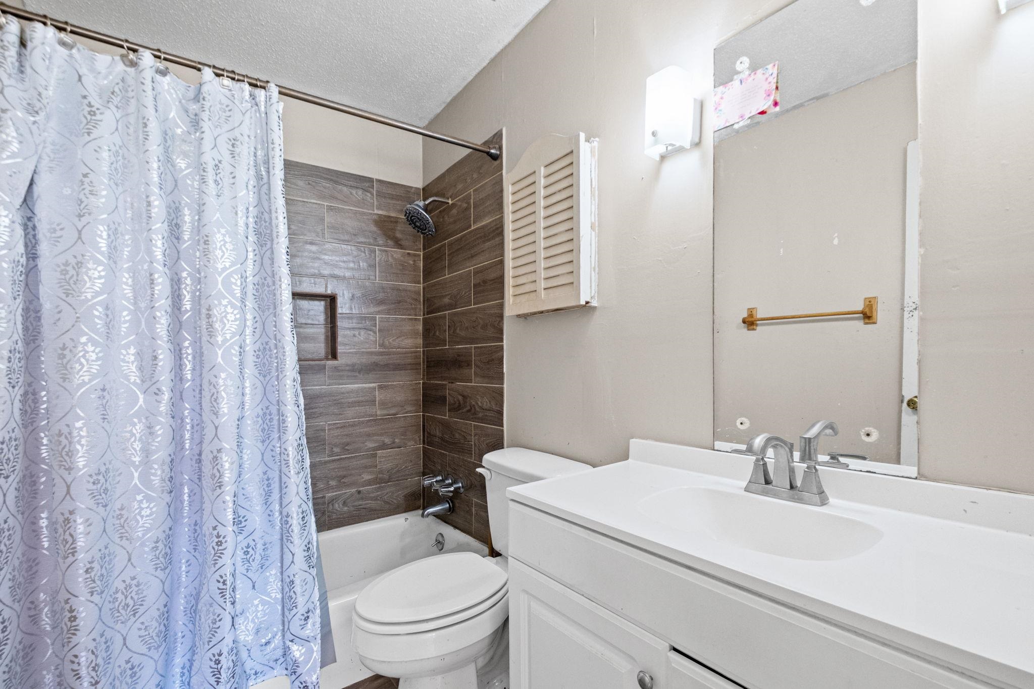 1742 San Bernardo Ave Property Photo 12