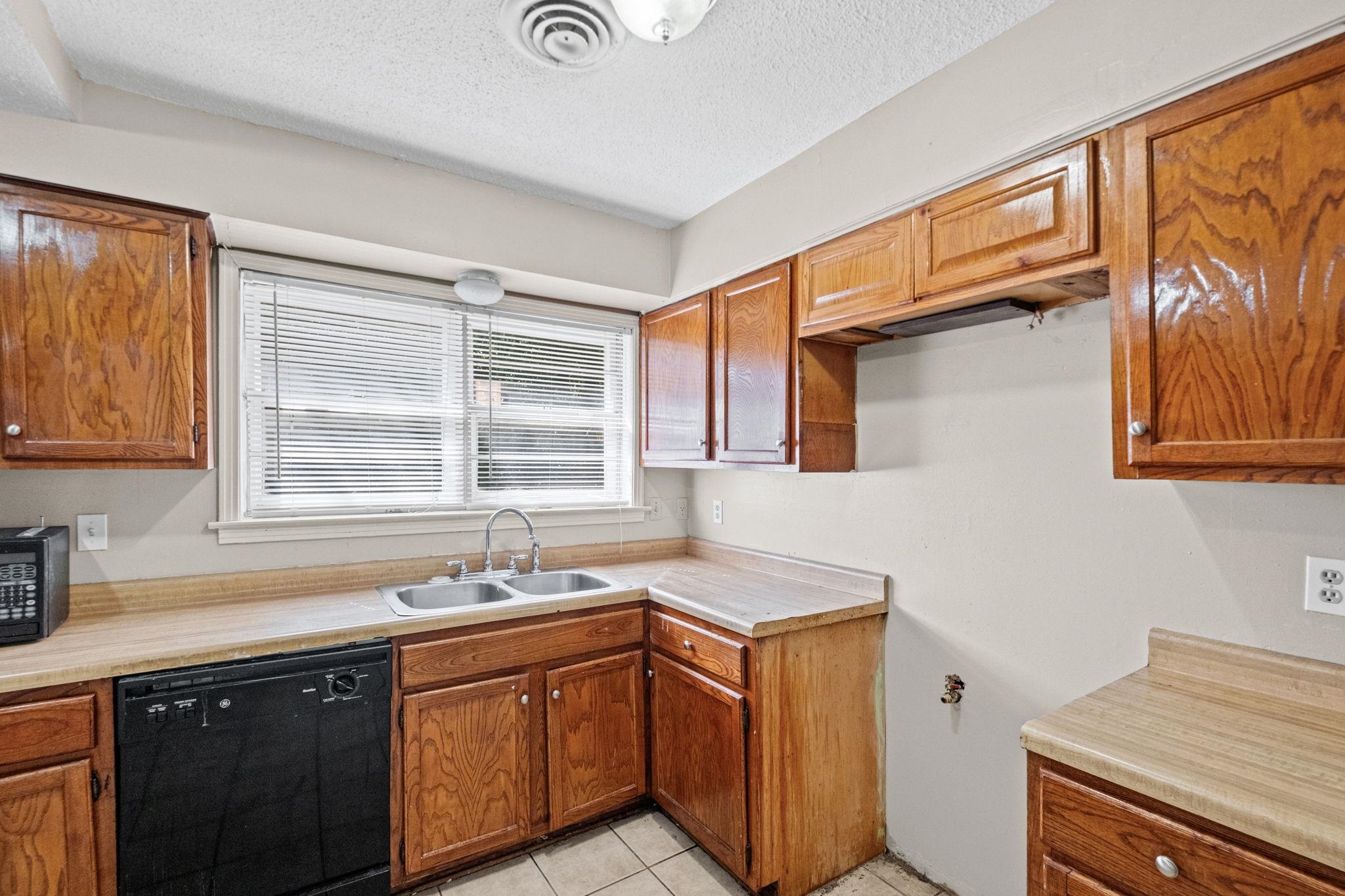 1742 San Bernardo Ave Property Photo 22