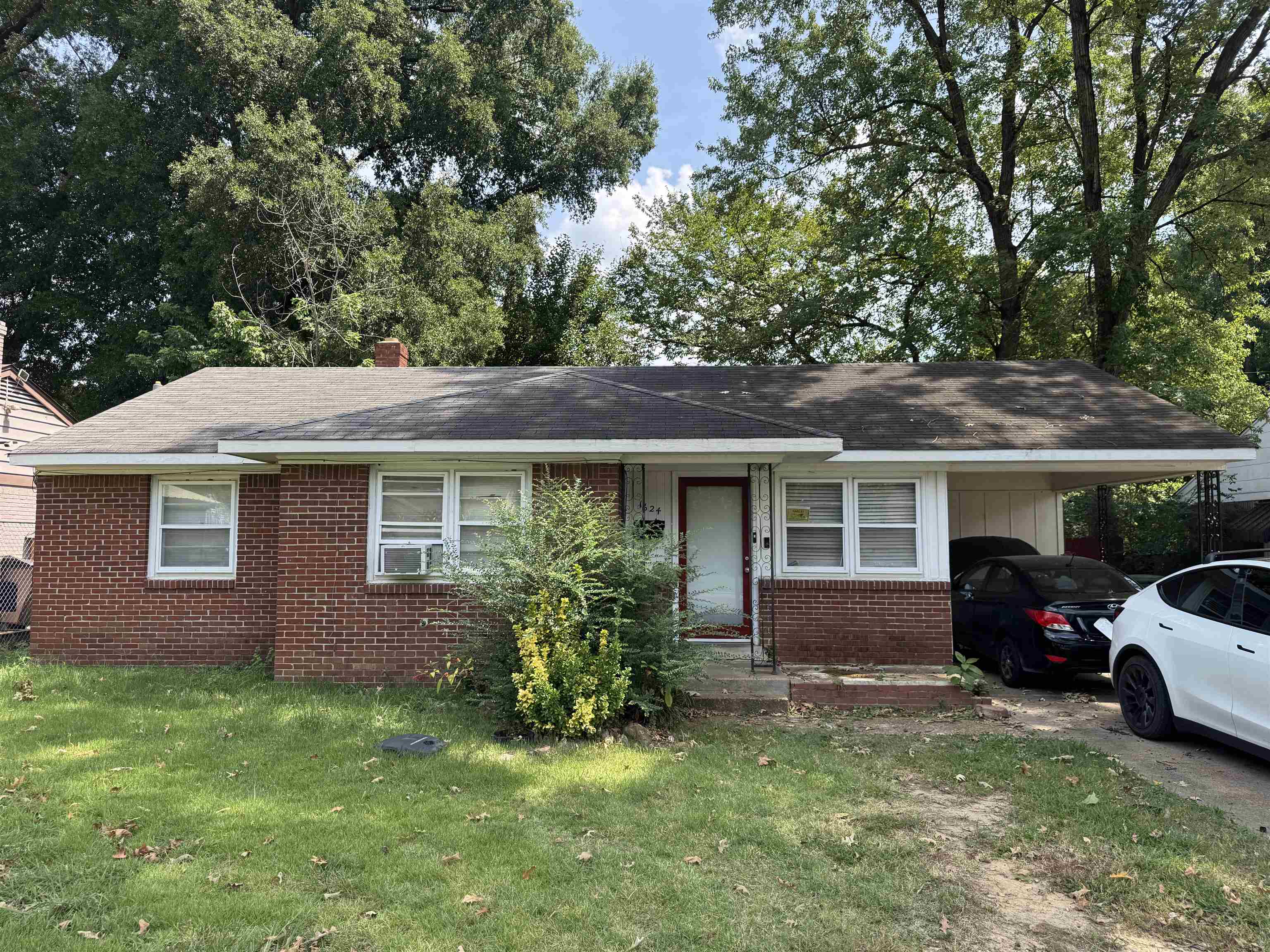 1624 MARY DR Property Photo 1