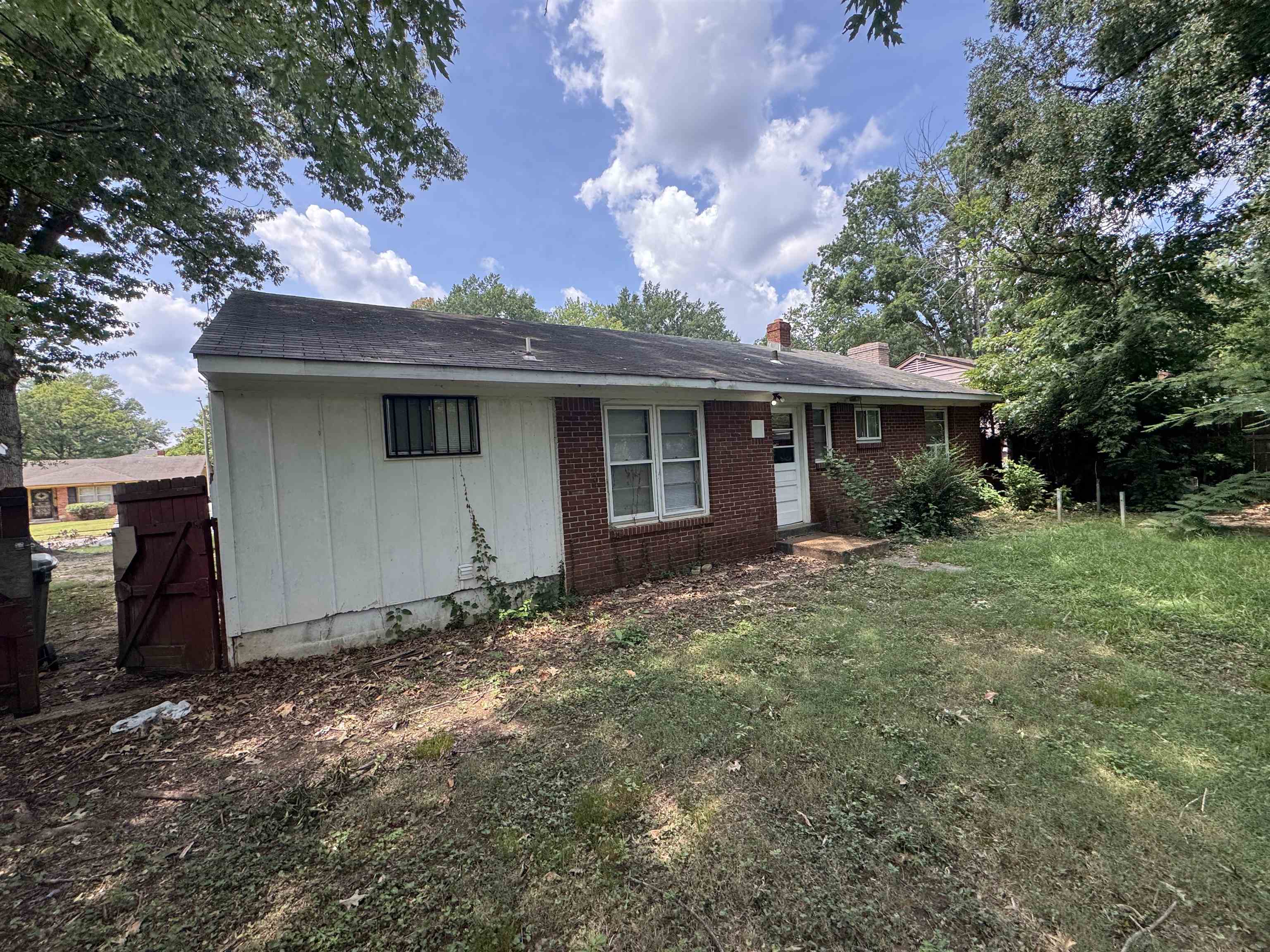 1624 Mary Dr Property Photo 4