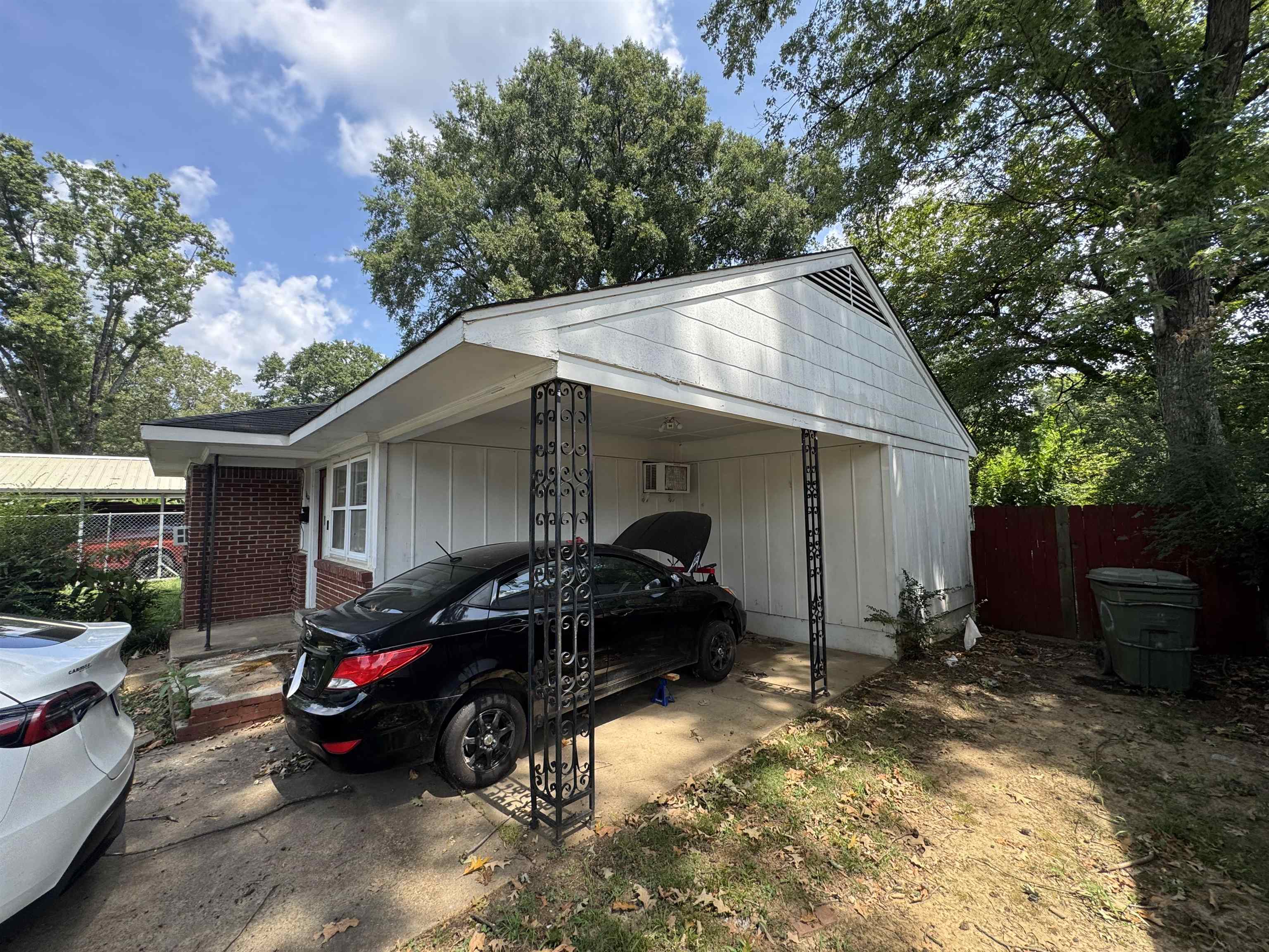 1624 Mary Dr Property Photo 5