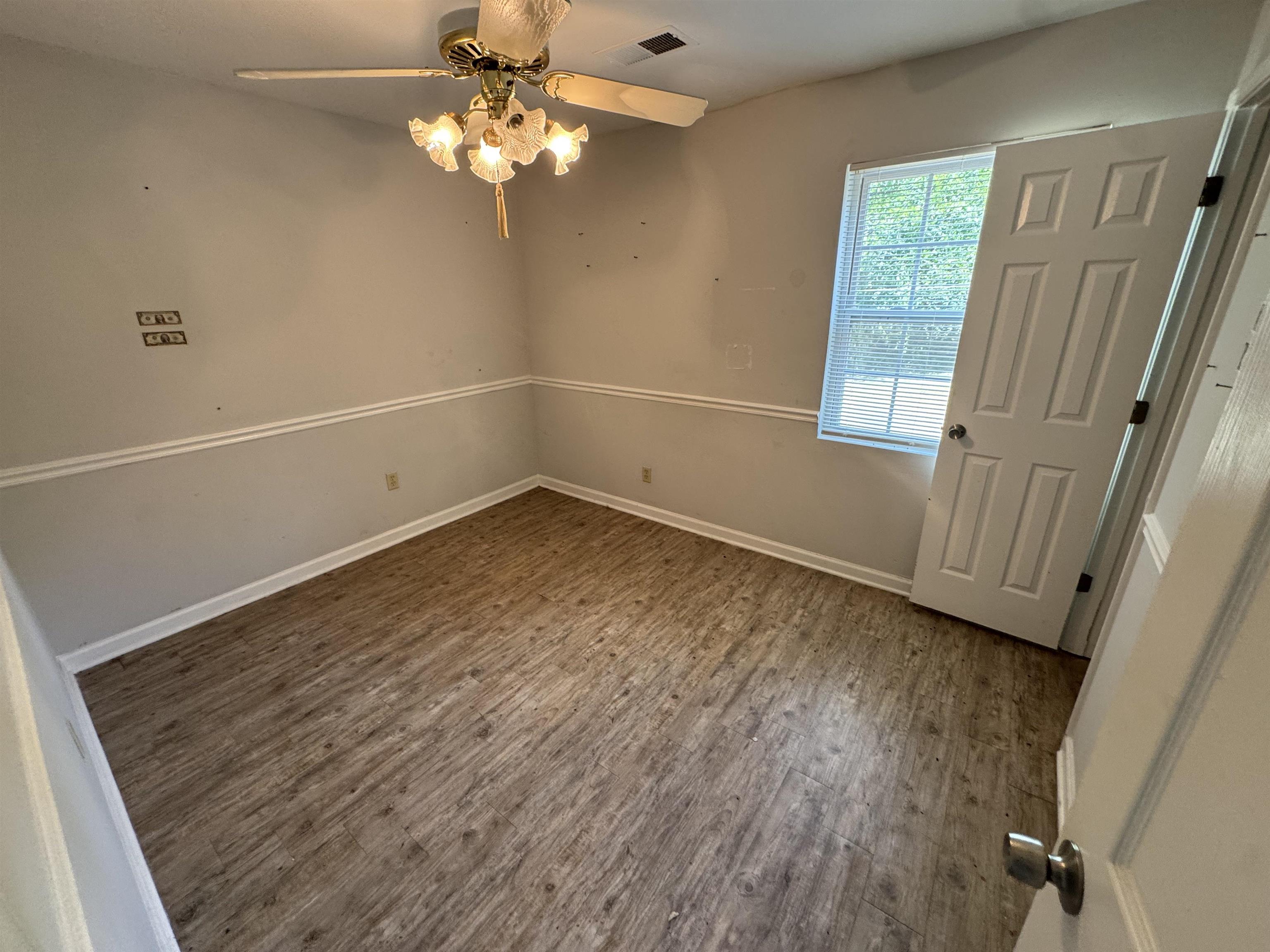 4498 Suncrest Dr Property Photo 11