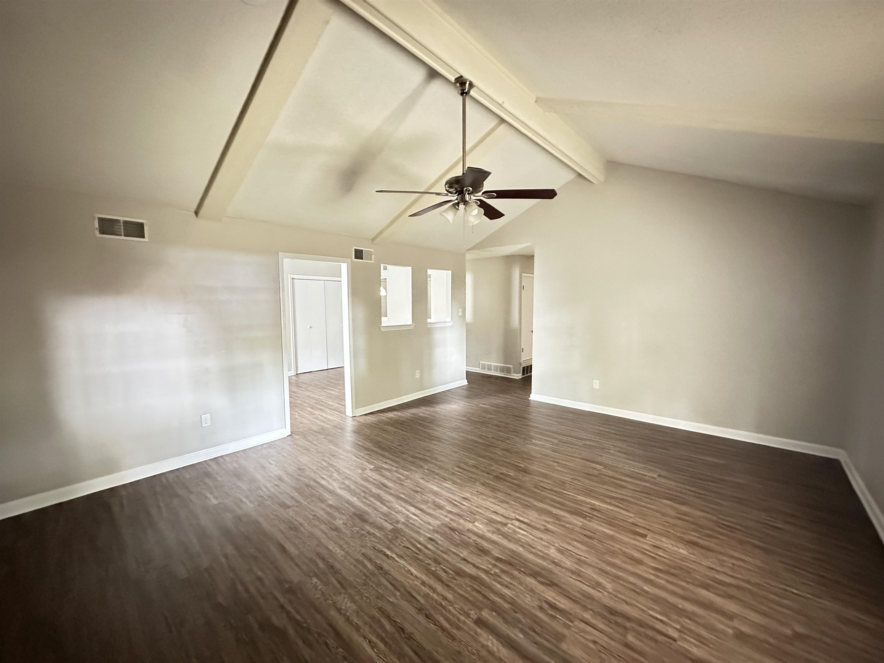 6655 Chesapeake Dr Property Photo 8