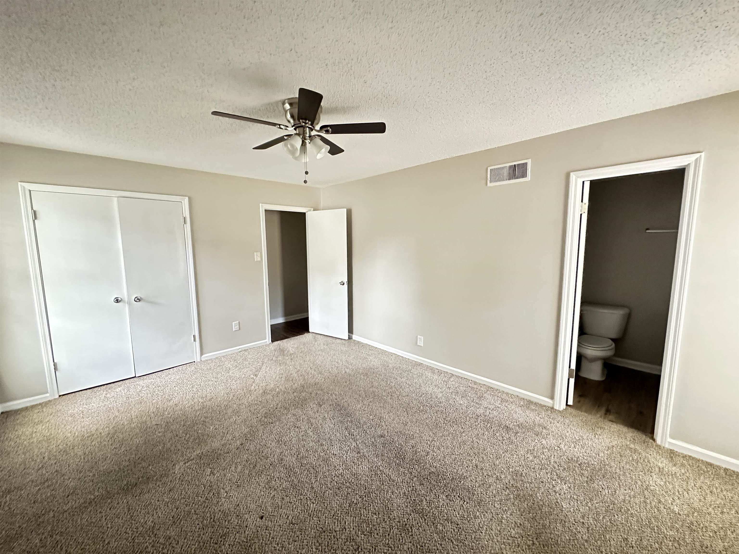 6655 Chesapeake Dr Property Photo 9