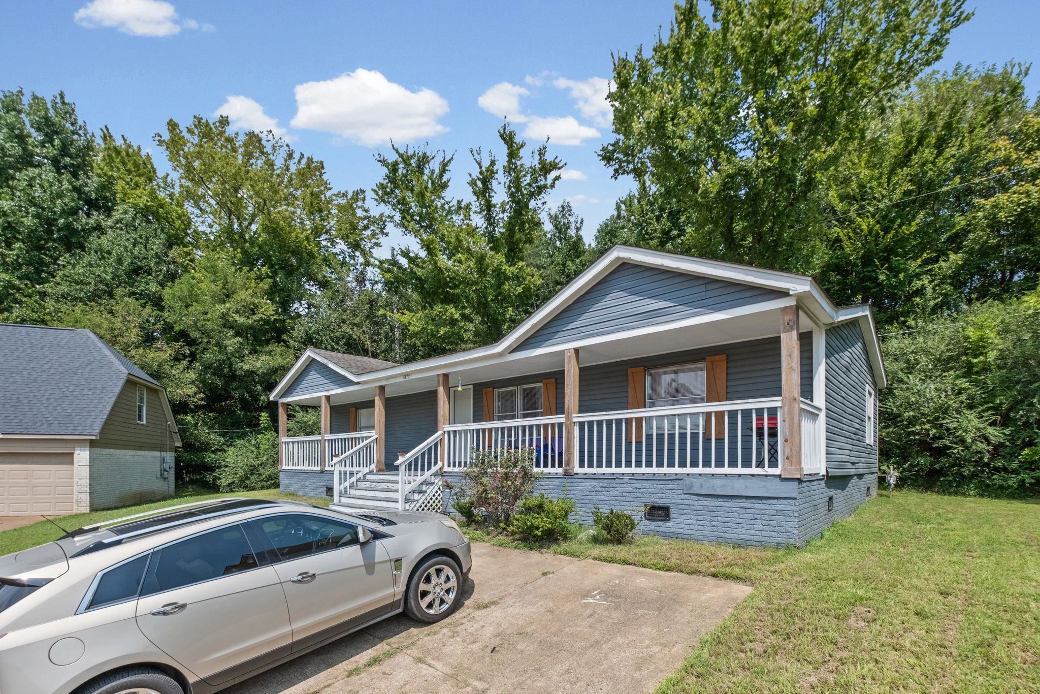 4472 Cedar Ridge Ln Property Photo 3