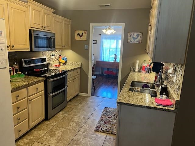 6266 Ledgewood Ln Property Photo 5