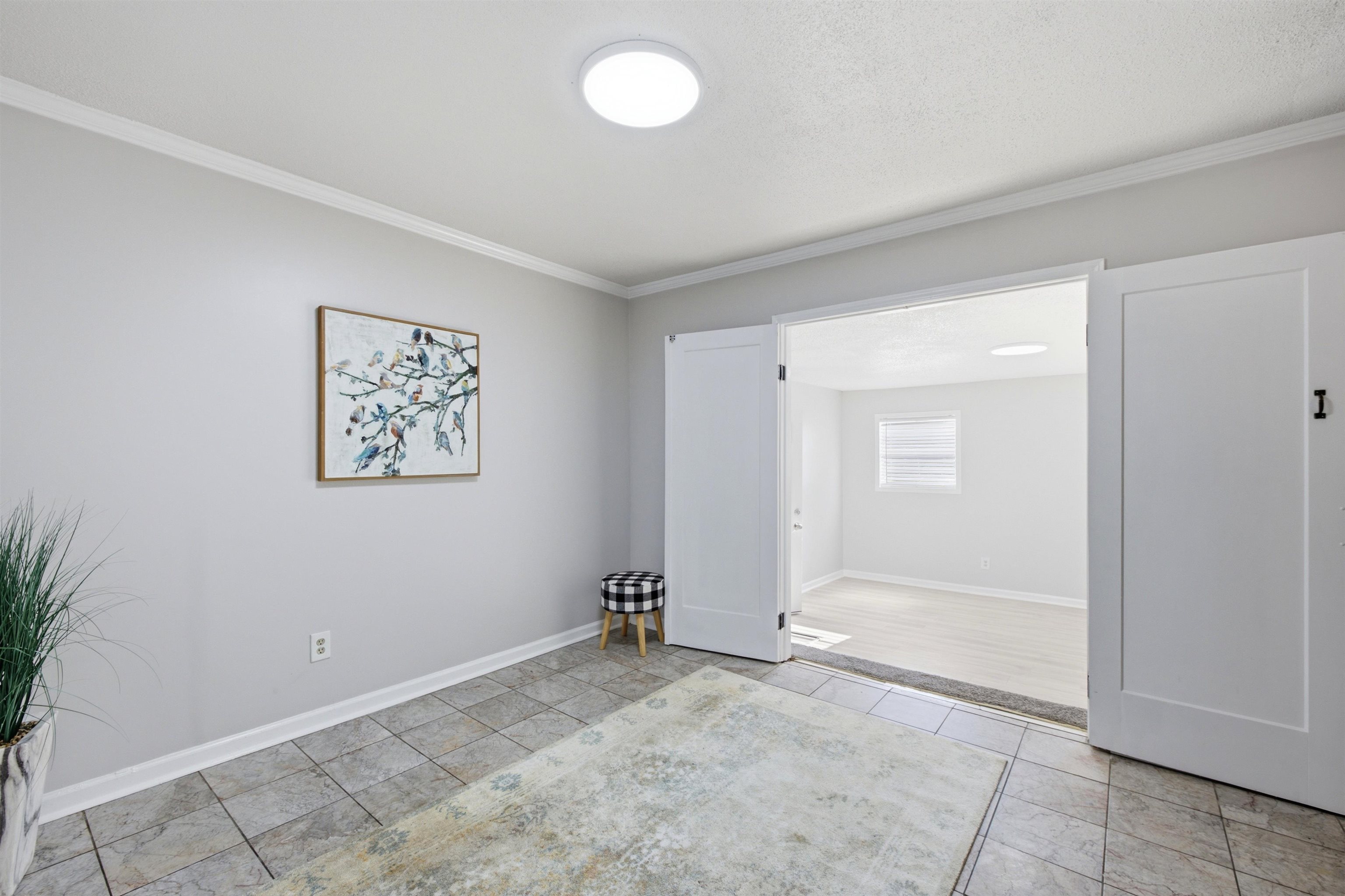 1022 University St Property Photo 4