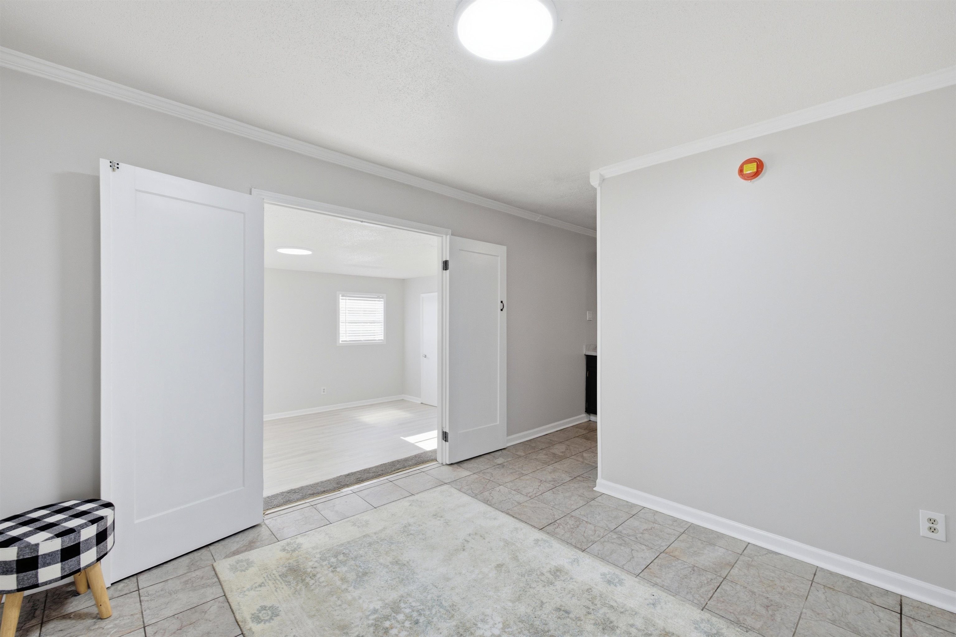 1022 University St Property Photo 6
