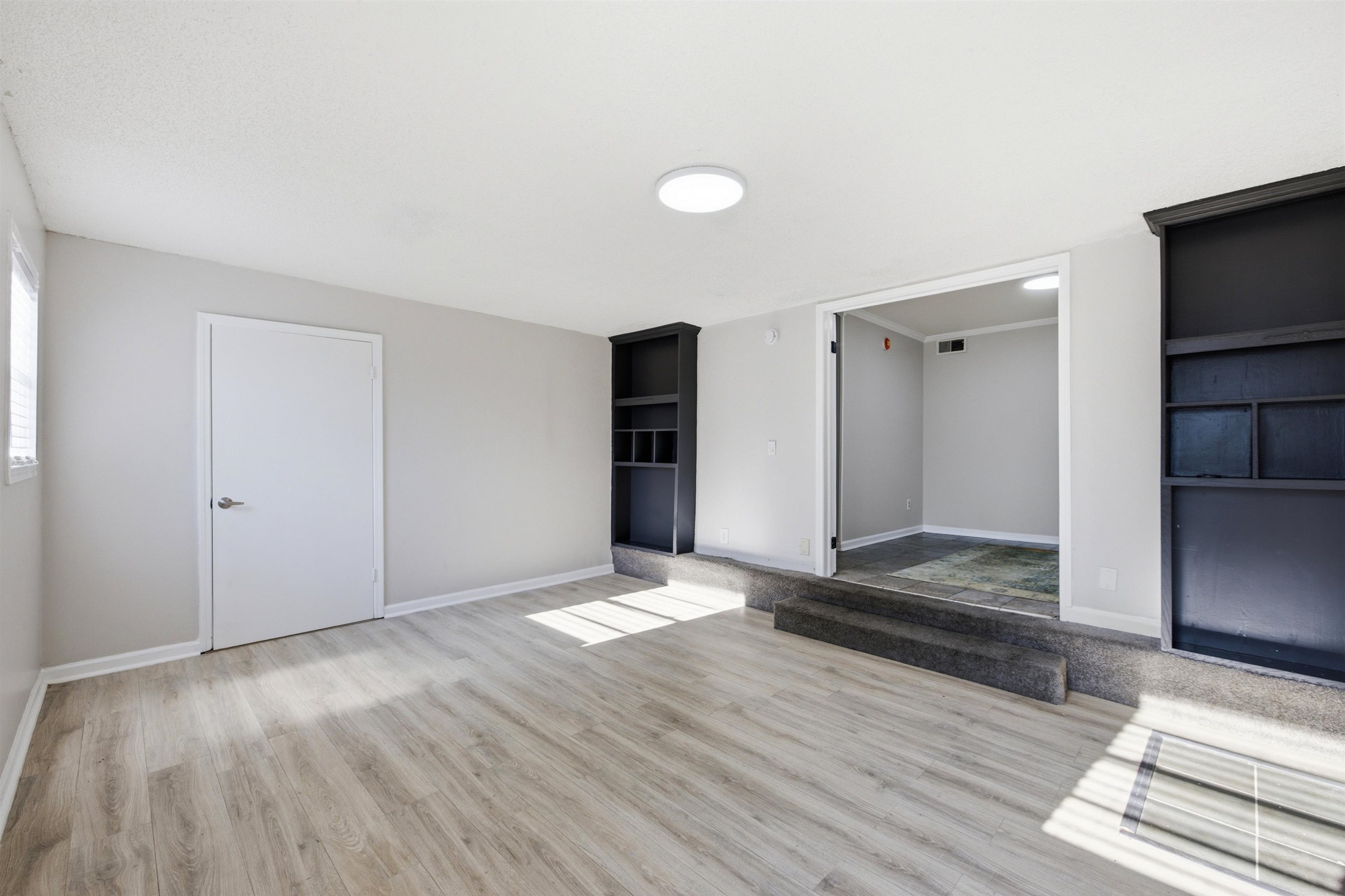 1022 University St Property Photo 9