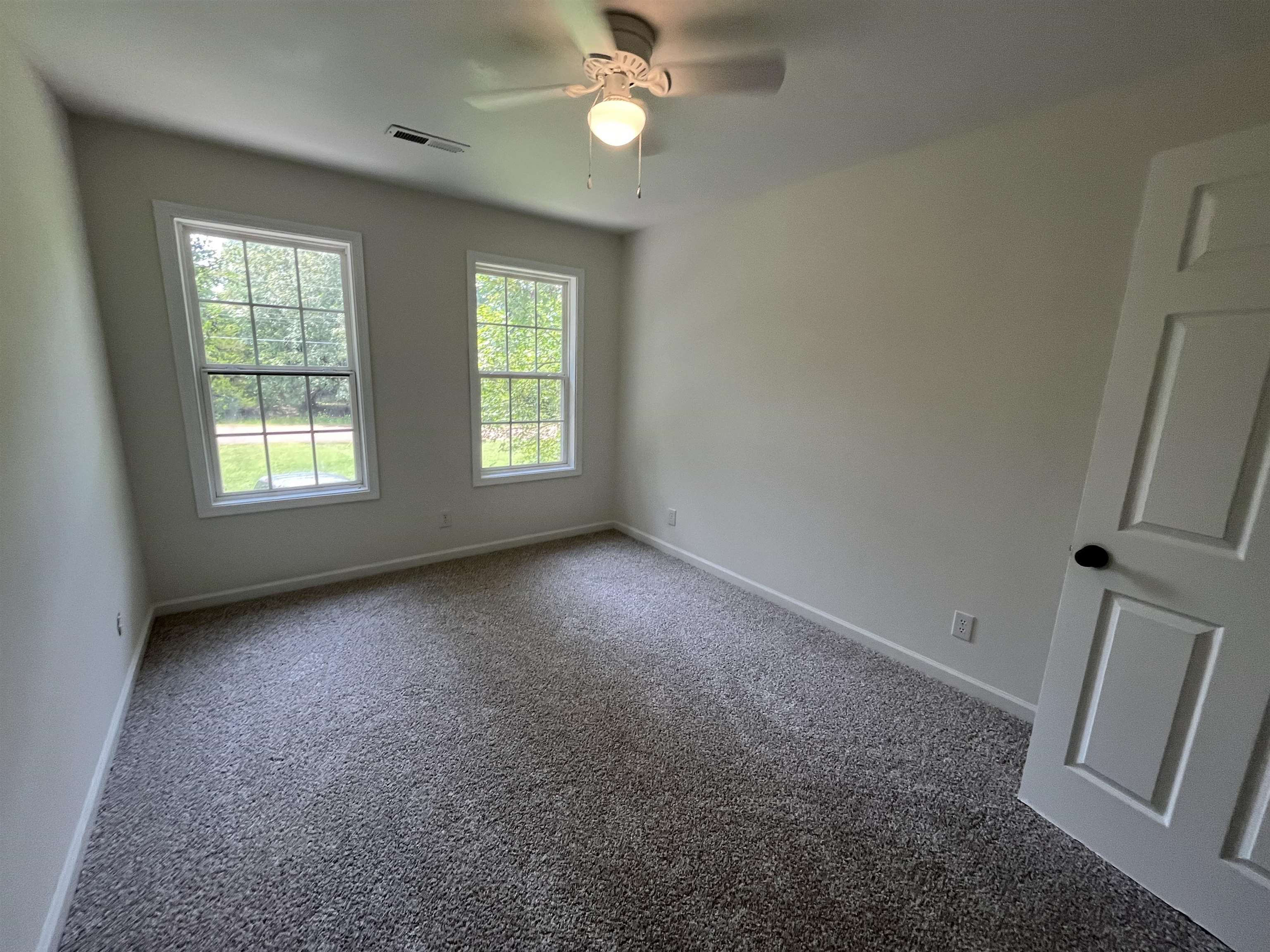 200 Fairway Dr Property Photo 14