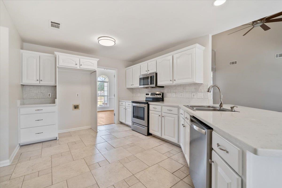 4715 Oak Harbour Trce Property Photo 11