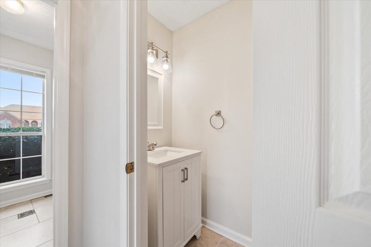4715 Oak Harbour Trce Property Photo 16