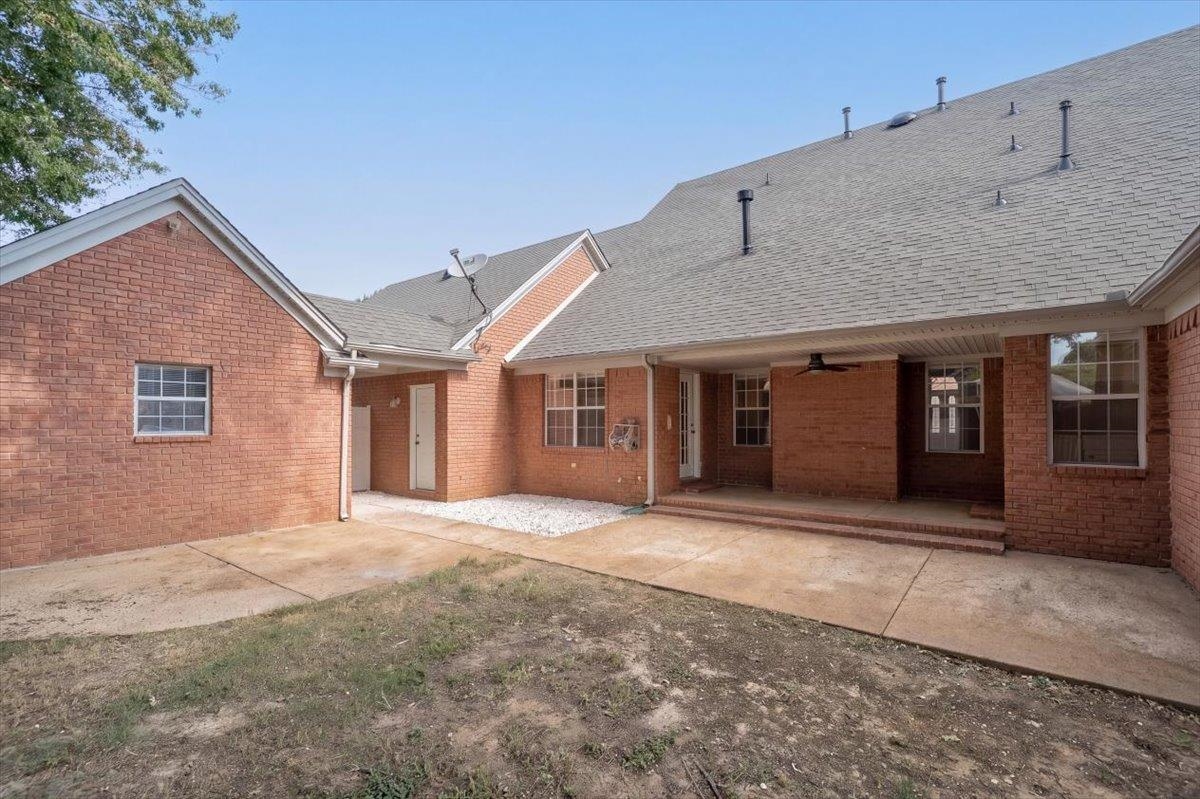 4715 Oak Harbour Trce Property Photo 35