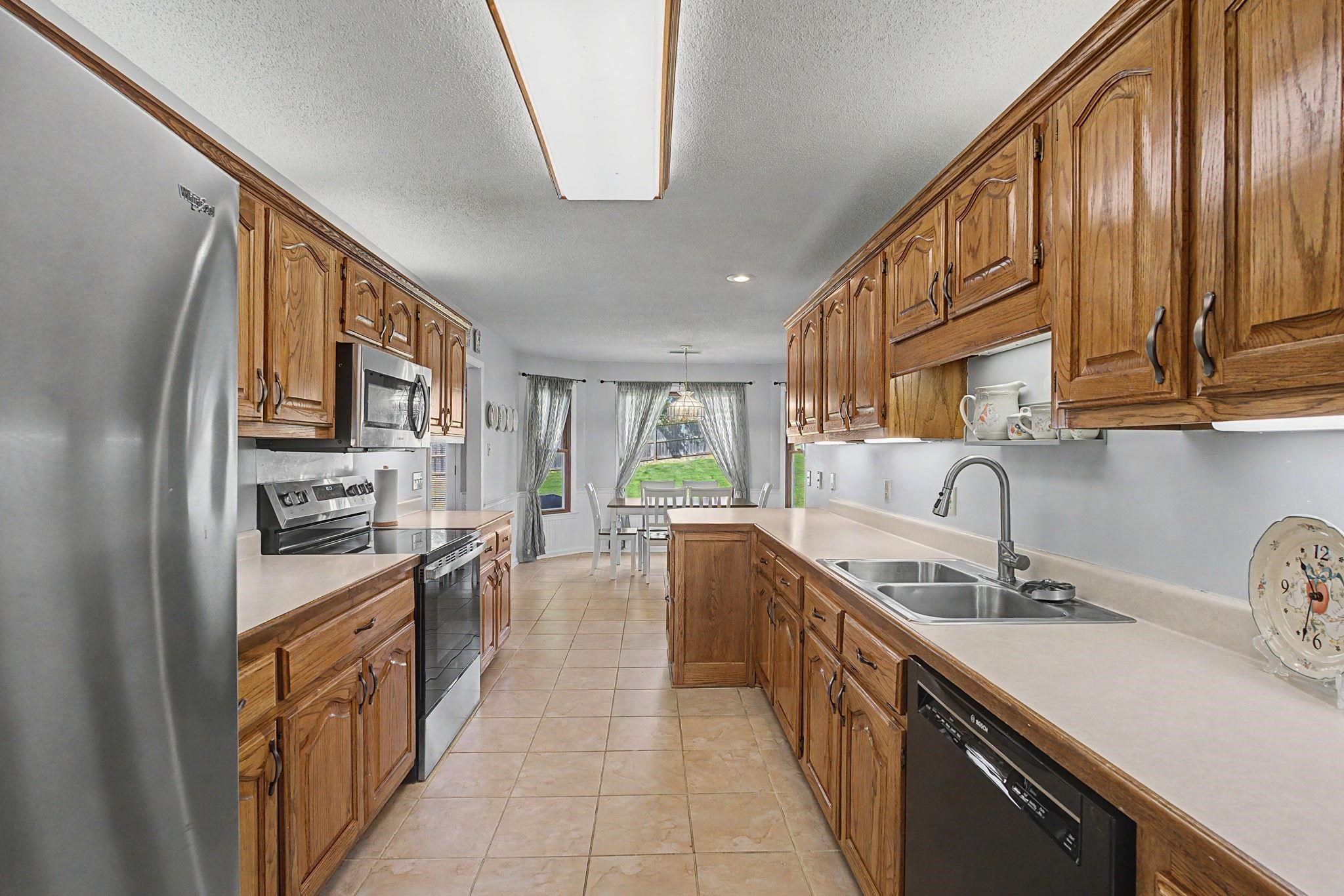 2729 Shadow Point Cv W Property Photo 12