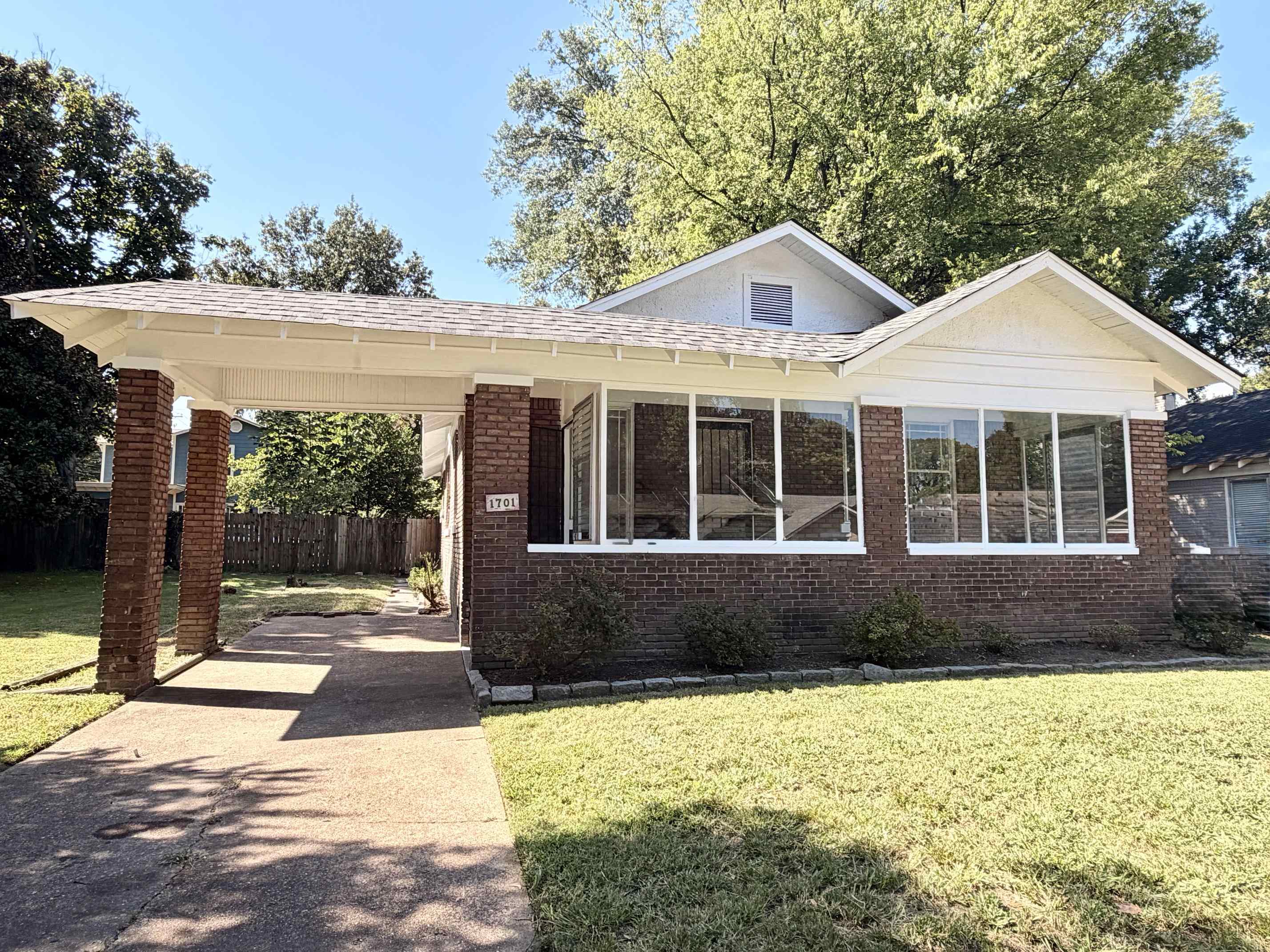 1701 Faxon Ave Property Photo 2