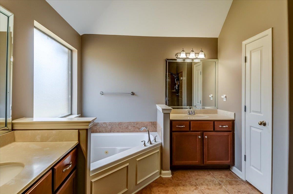 12348 Darton Dr Property Photo 23