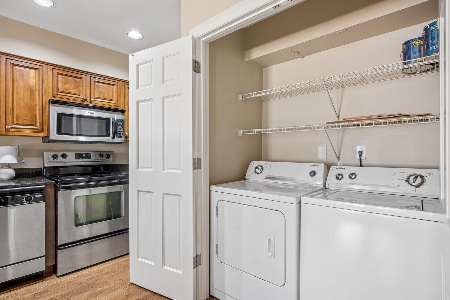 1685 Regents Park Dr B Property Photo 8