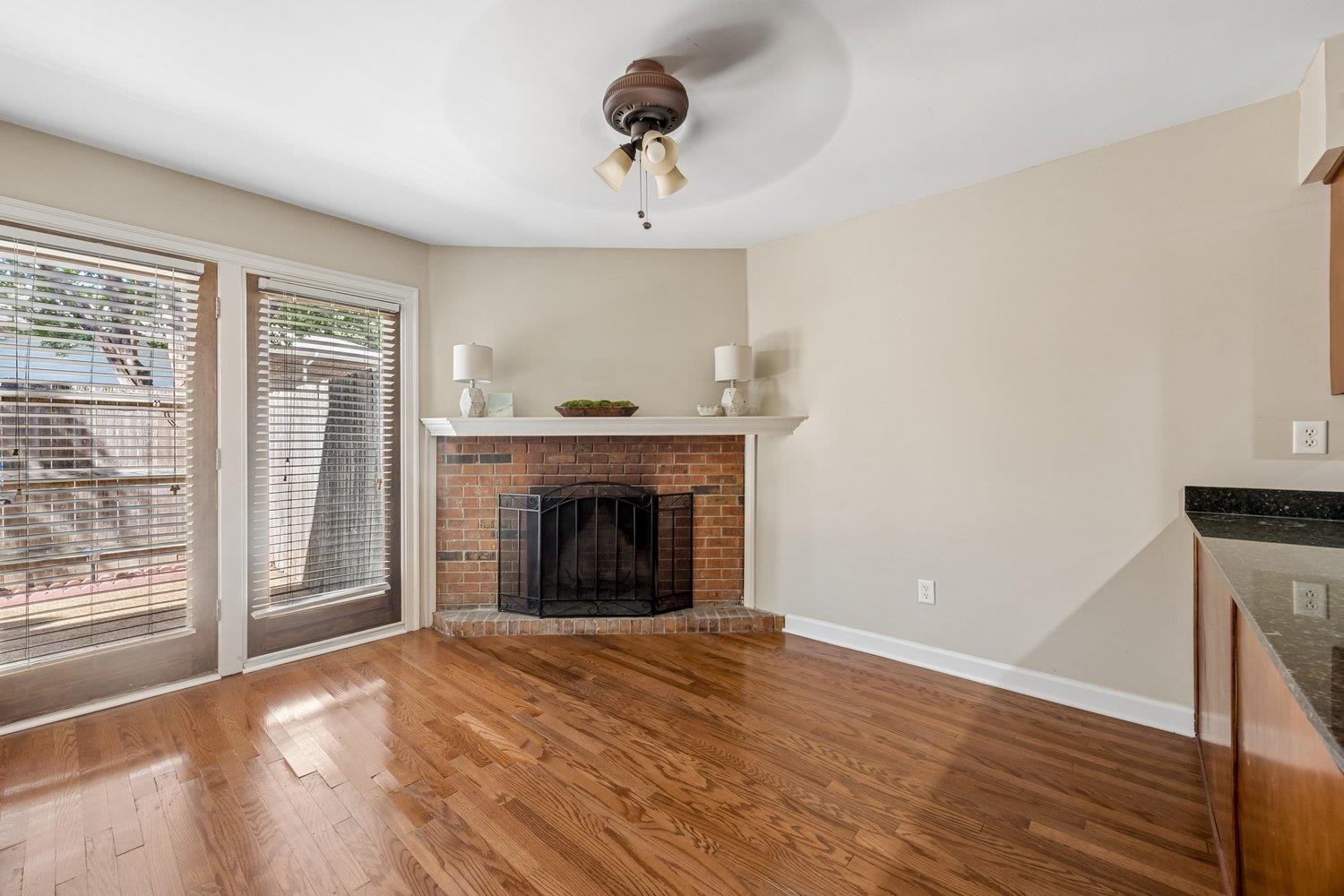 1685 Regents Park Dr B Property Photo 11